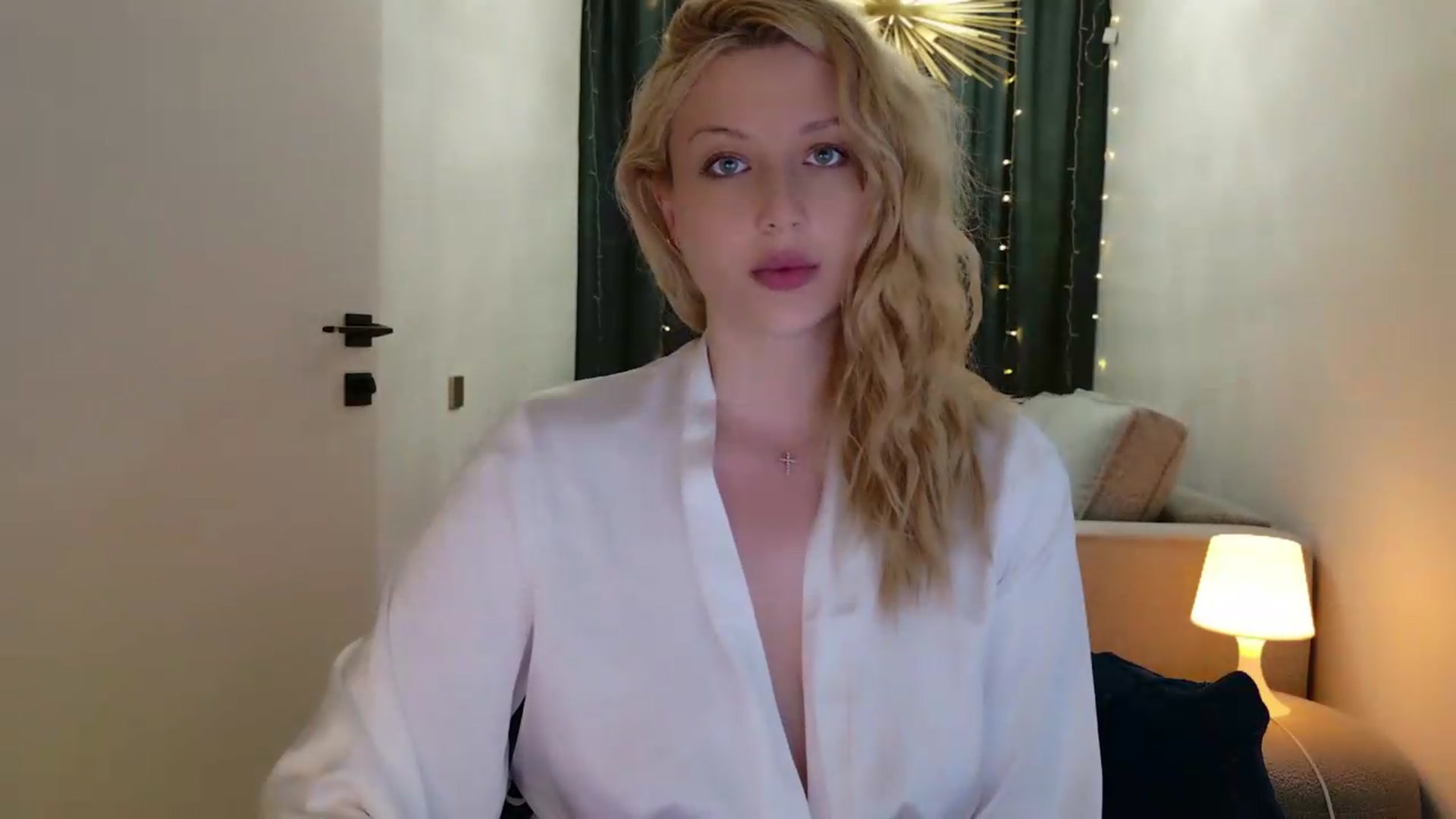Gallery image thumbnail from Rockn_Grace's myfreecams stream on, 07/15/2026, 17:27 image 18 of 20