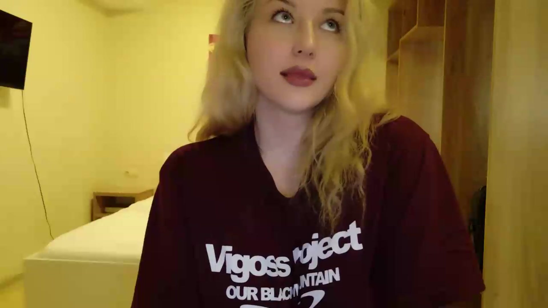 Gallery image thumbnail from Rockn_Grace's myfreecams stream on, 07/22/2026, 16:37 image 17 of 20