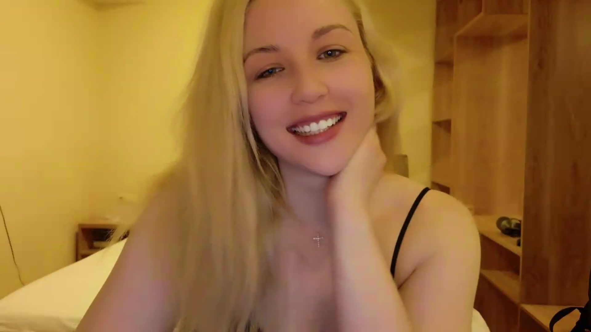 Gallery image thumbnail from Rockn_Grace's myfreecams stream on, 07/23/2026, 20:40 image 19 of 20