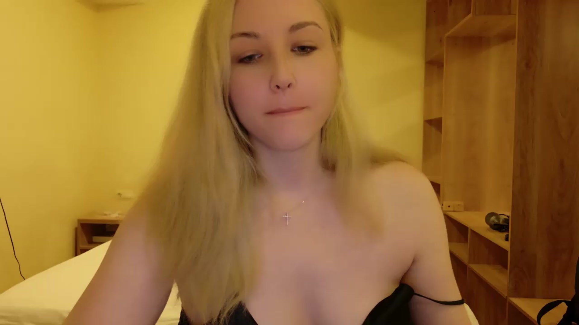 Gallery image thumbnail from Rockn_Grace's myfreecams stream on, 07/23/2026, 20:40 image 3 of 20