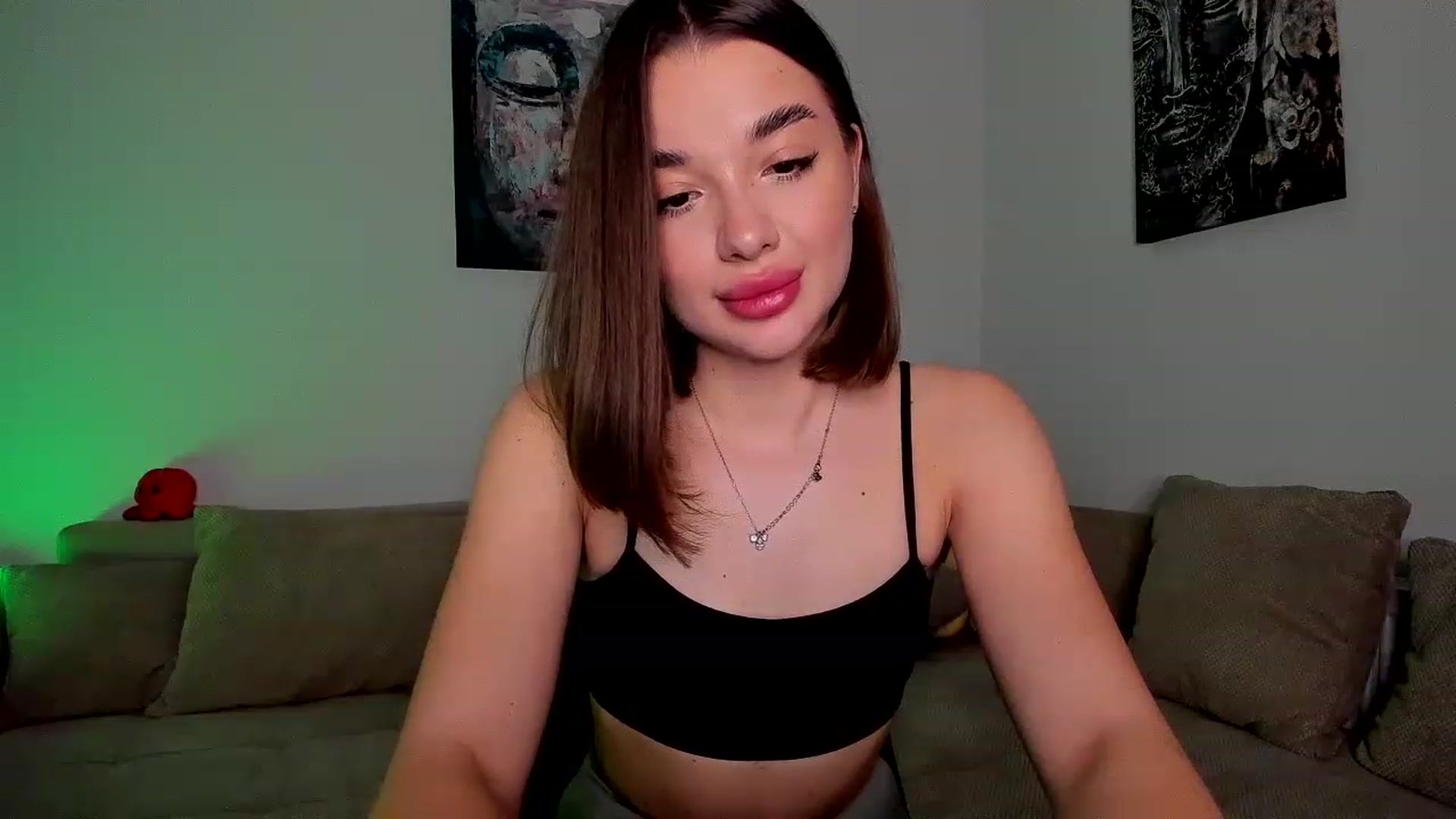 Gallery image thumbnail from Rockn_Queen's myfreecams stream on, 03/08/2023, 16:19 image 4 of 20