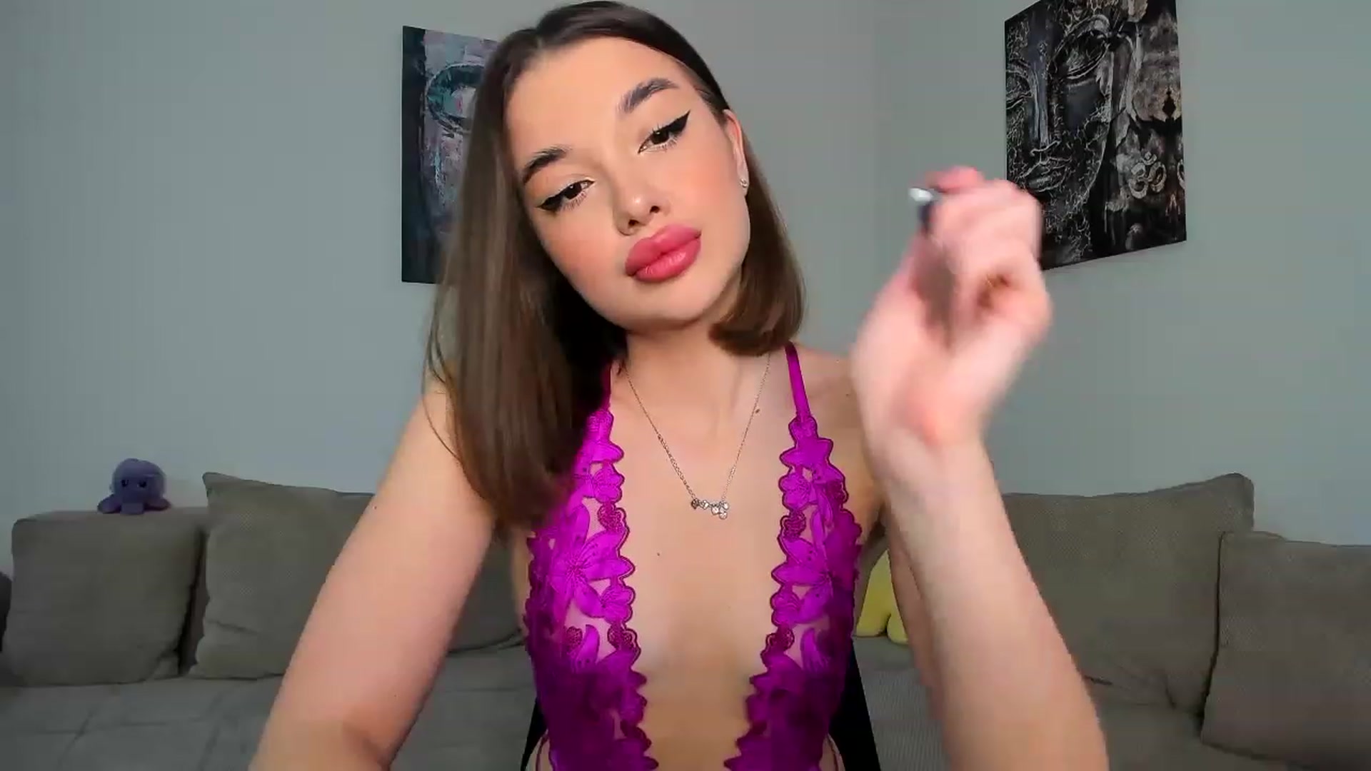 Gallery image thumbnail from Rockn_Queen's myfreecams stream on, 03/10/2023, 15:21 image 14 of 20