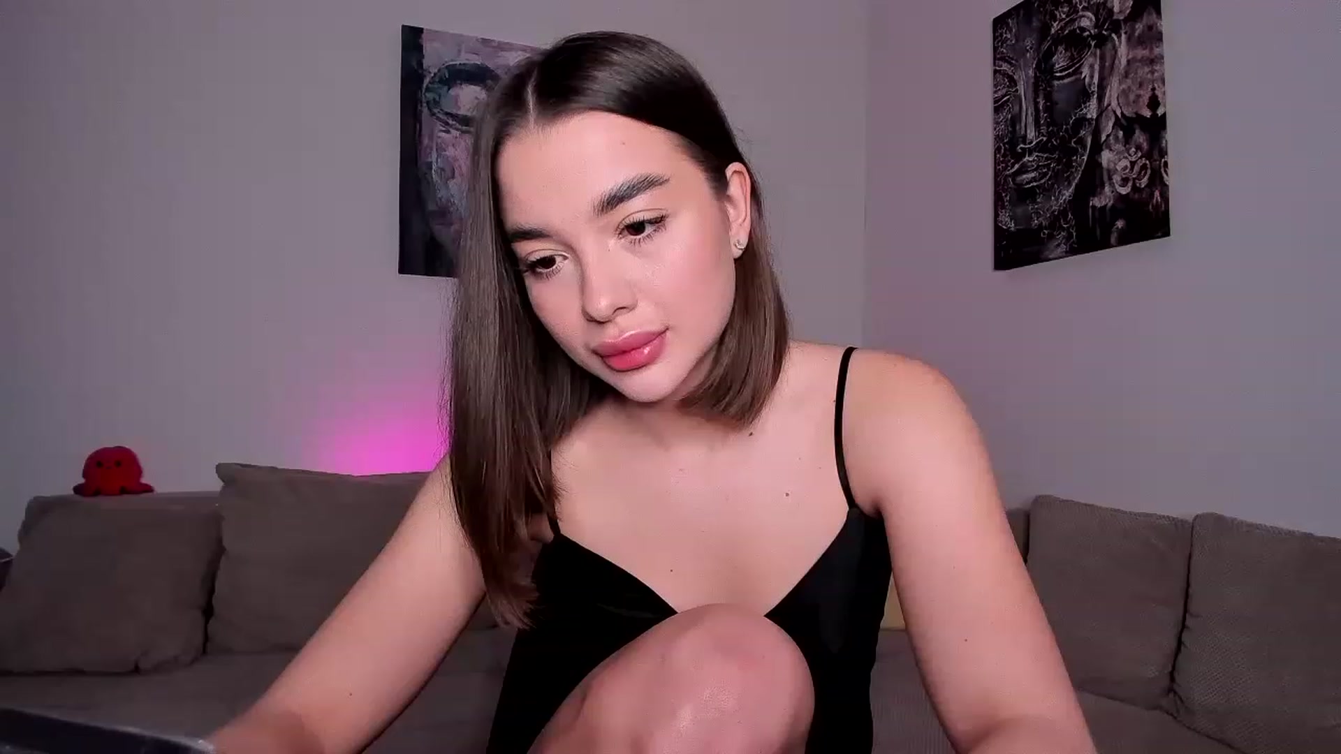 Gallery image thumbnail from Rockn_Queen's myfreecams stream on, 03/30/2023, 15:41 image 20 of 20