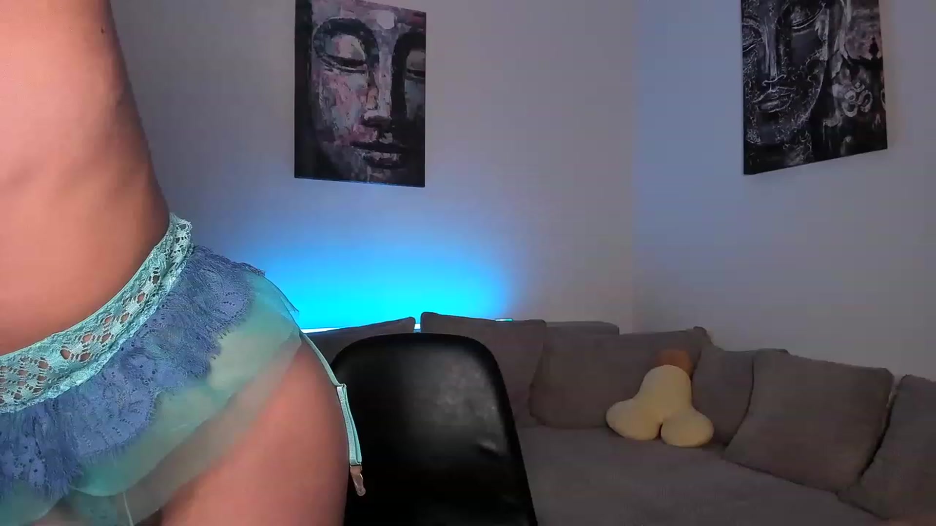 Gallery image thumbnail from Rockn_Queen's myfreecams stream on, 04/06/2023, 19:31 image 18 of 20