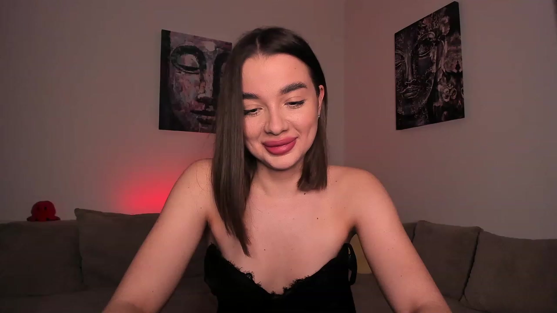 Gallery image thumbnail from Rockn_Queen's myfreecams stream on, 04/10/2023, 21:28 image 10 of 20