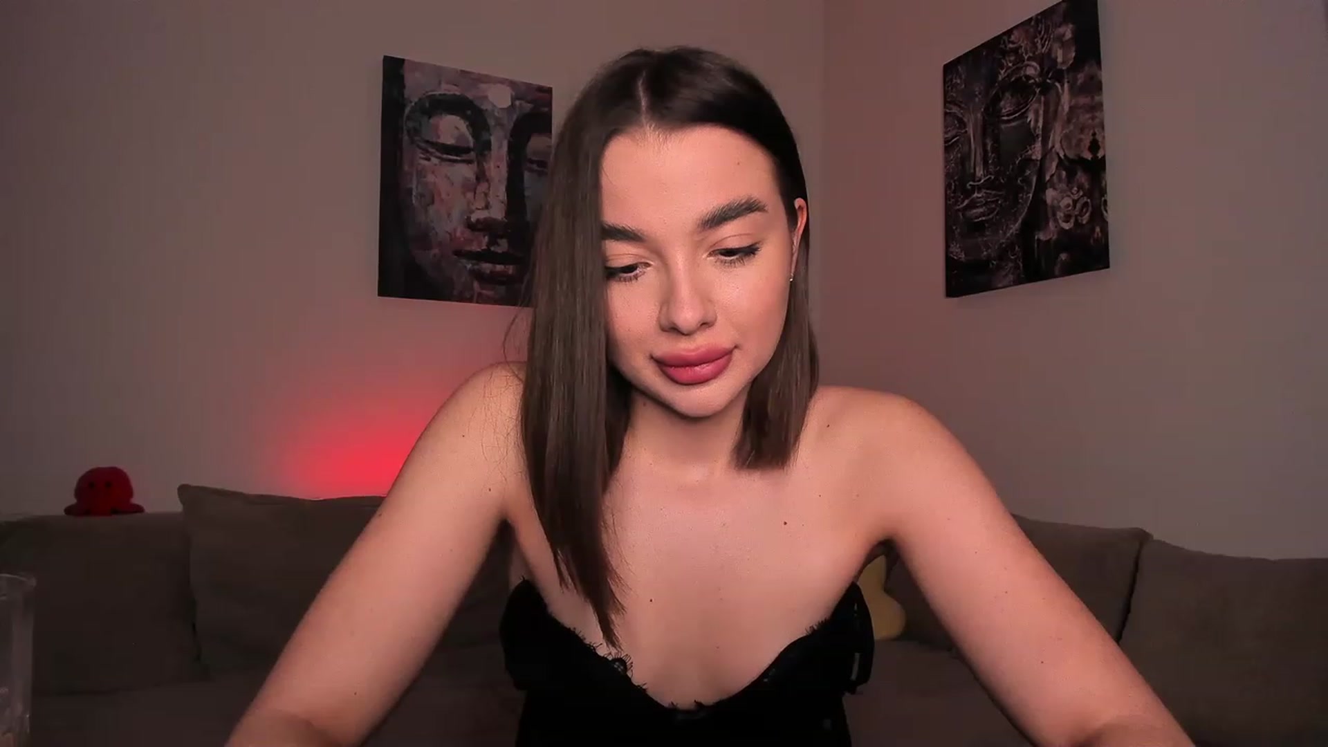 Gallery image thumbnail from Rockn_Queen's myfreecams stream on, 04/10/2023, 21:28 image 13 of 20