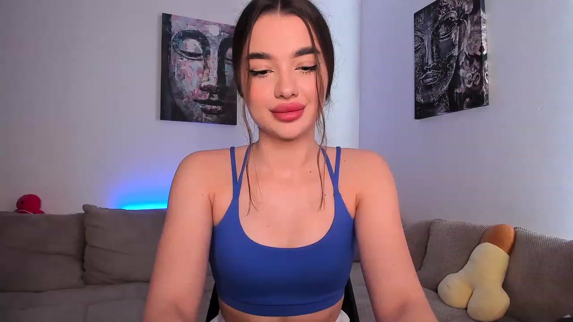 Gallery image thumbnail from Rockn_Queen's myfreecams stream on, 04/13/2023, 13:23 image 15 of 20