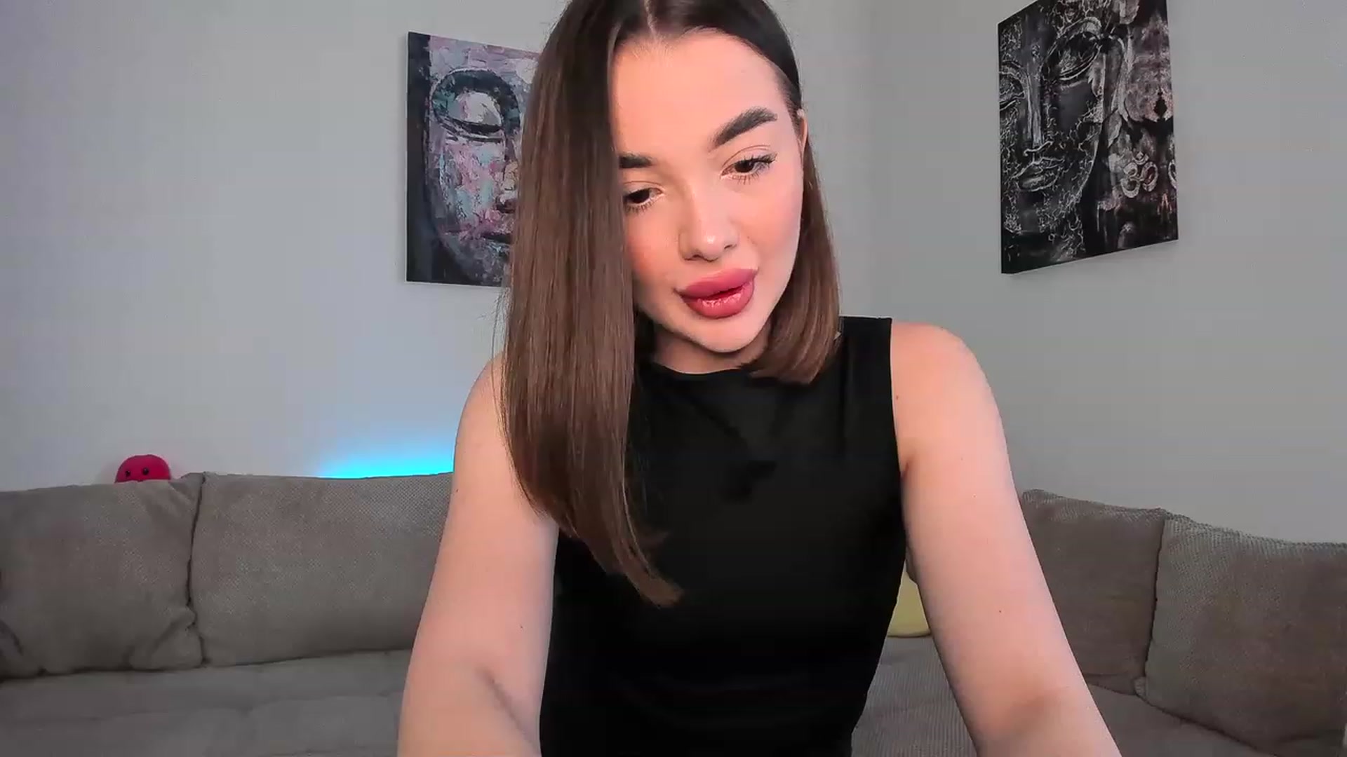 Gallery image thumbnail from Rockn_Queen's myfreecams stream on, 04/18/2023, 12:16 image 6 of 20
