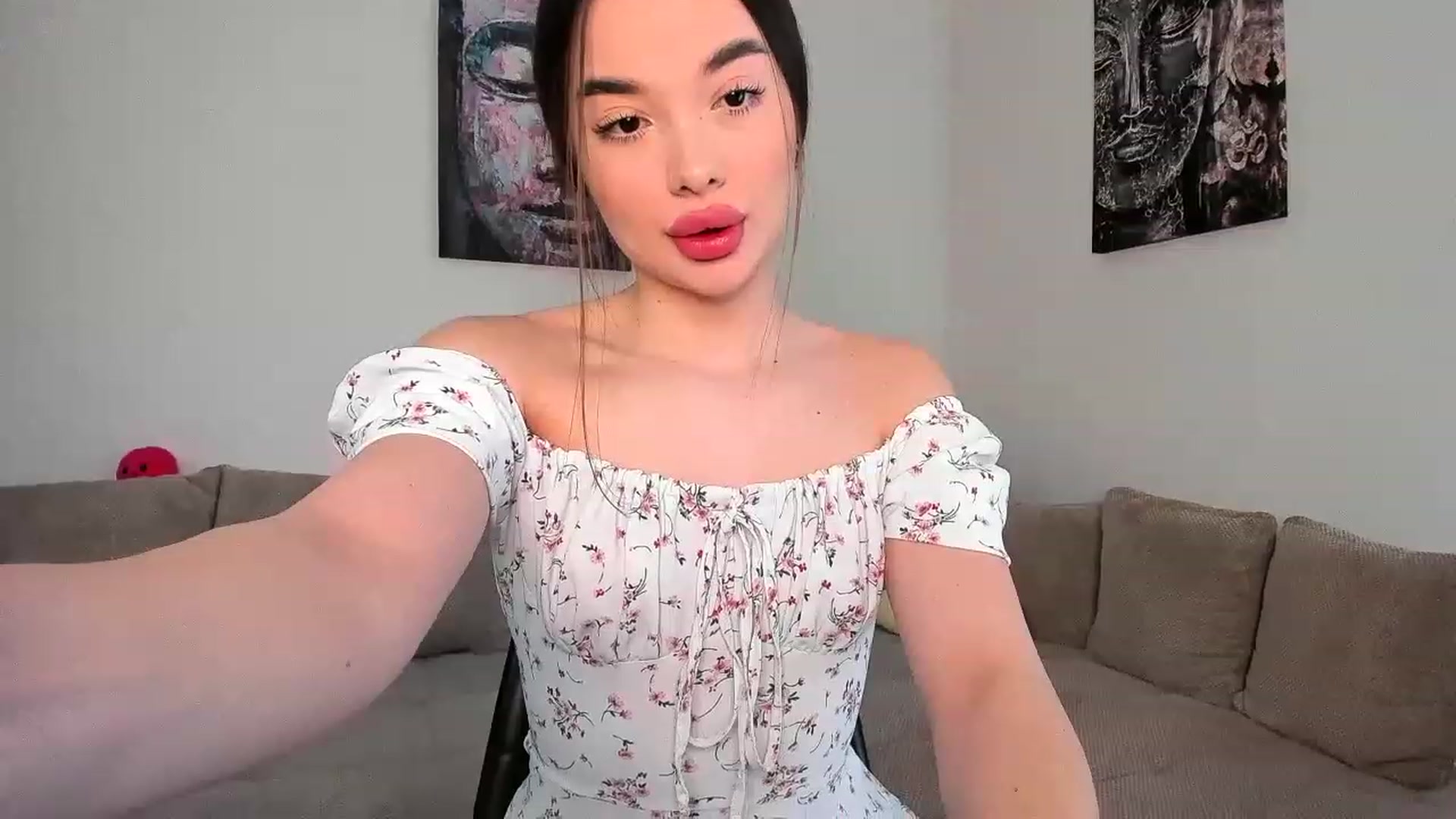 Gallery image thumbnail from Rockn_Queen's myfreecams stream on, 04/19/2023, 11:50 image 7 of 20