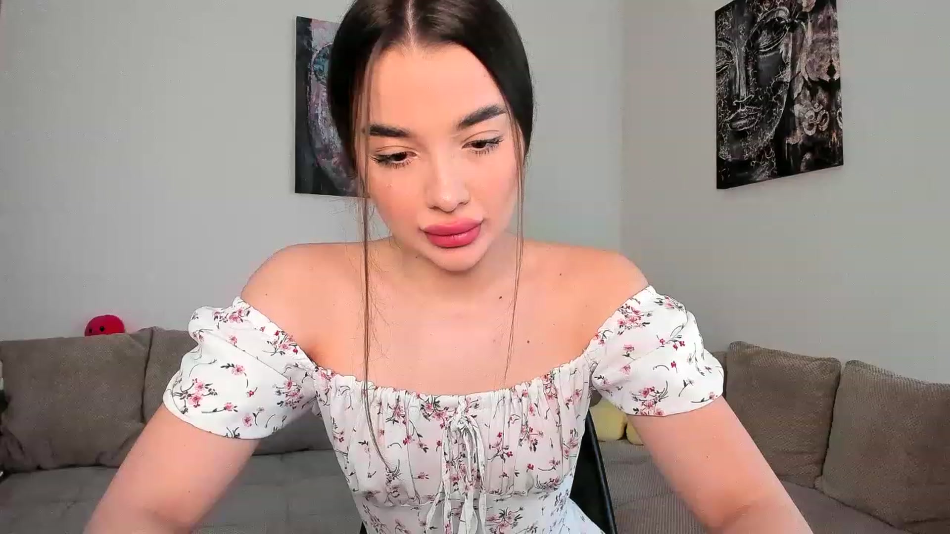 Gallery image thumbnail from Rockn_Queen's myfreecams stream on, 04/19/2023, 11:50 image 17 of 20