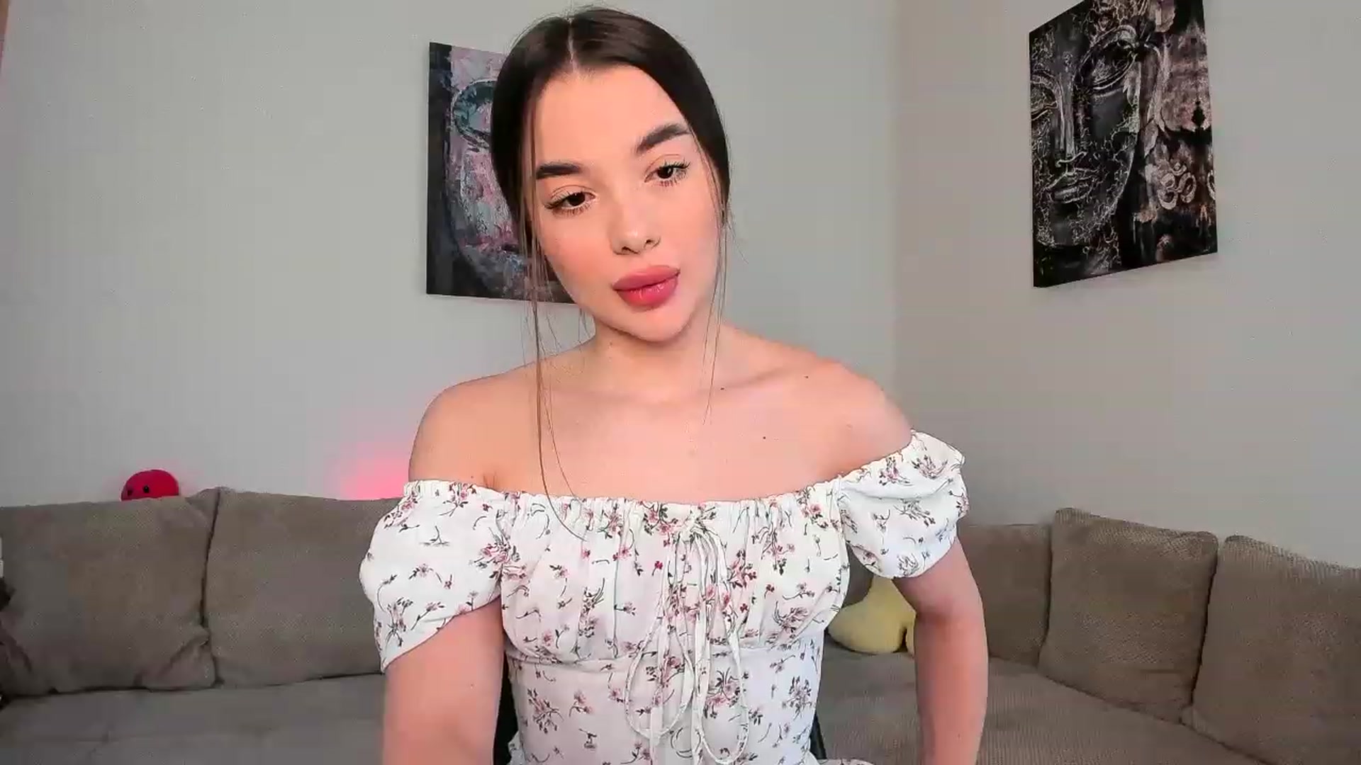 Gallery image thumbnail from Rockn_Queen's myfreecams stream on, 04/19/2023, 11:50 image 6 of 20