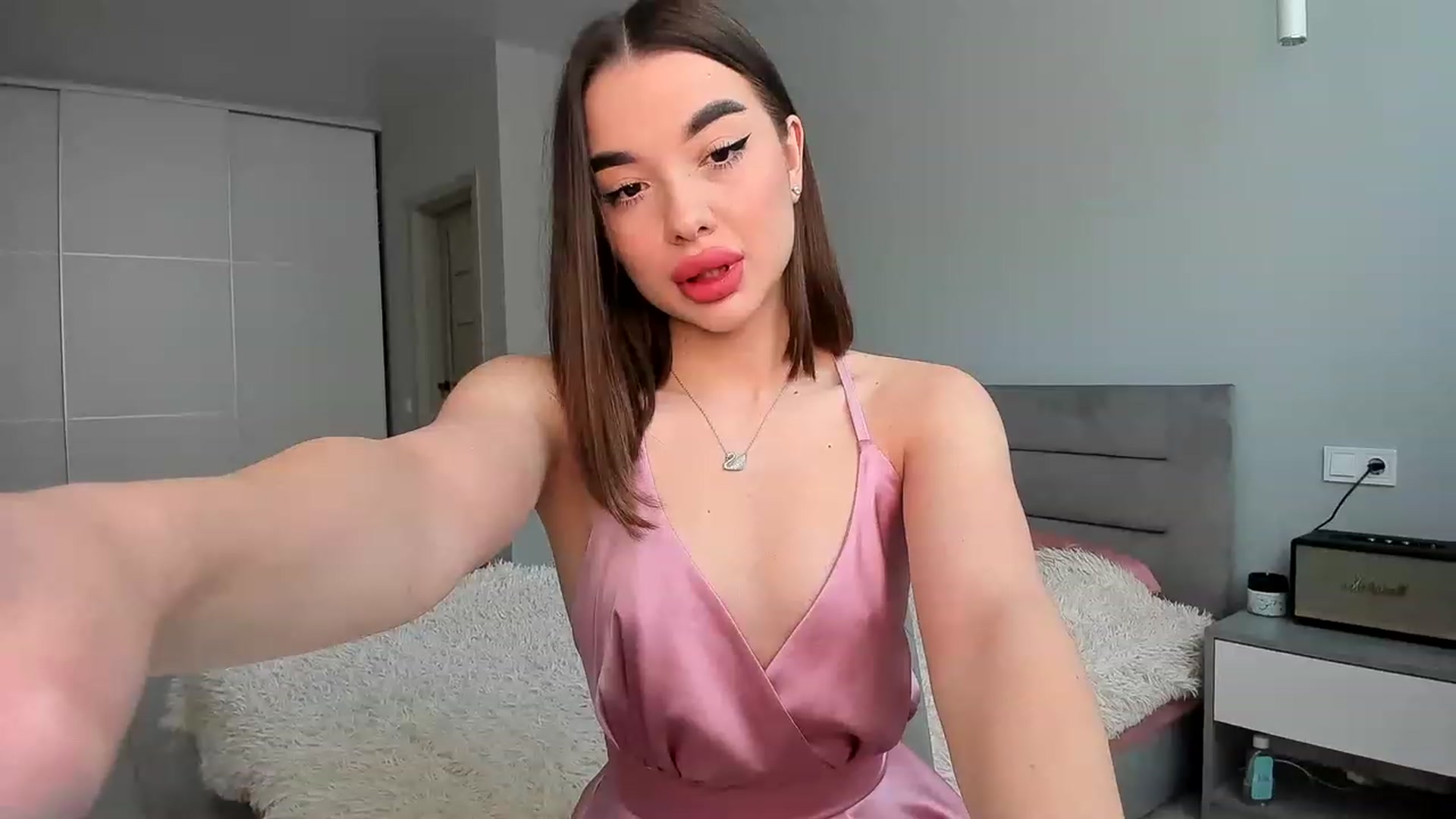 Gallery image thumbnail from Rockn_Queen's myfreecams stream on, 05/02/2023, 13:13 image 13 of 20