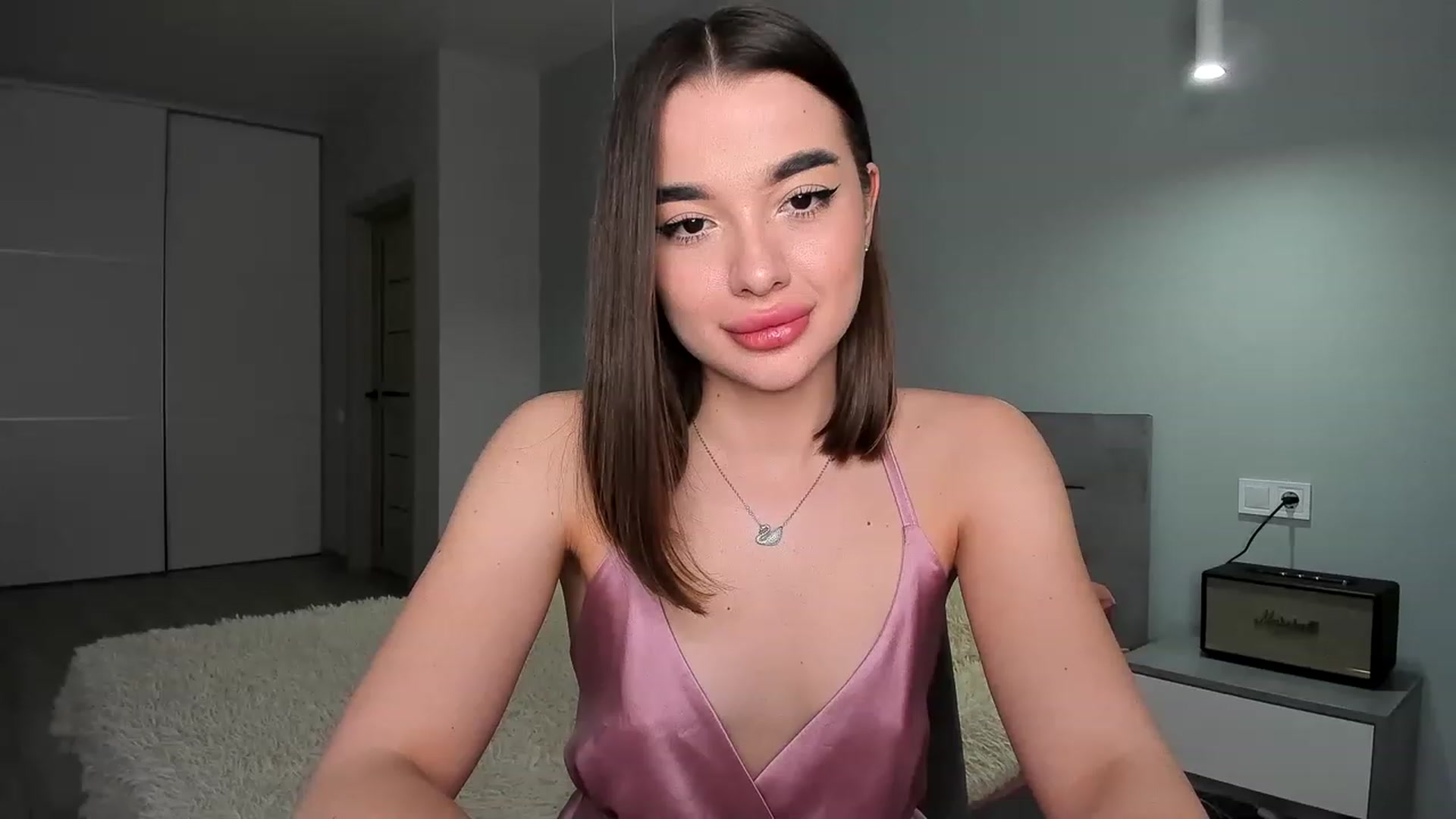 Gallery image thumbnail from Rockn_Queen's myfreecams stream on, 05/02/2023, 19:39 image 4 of 20