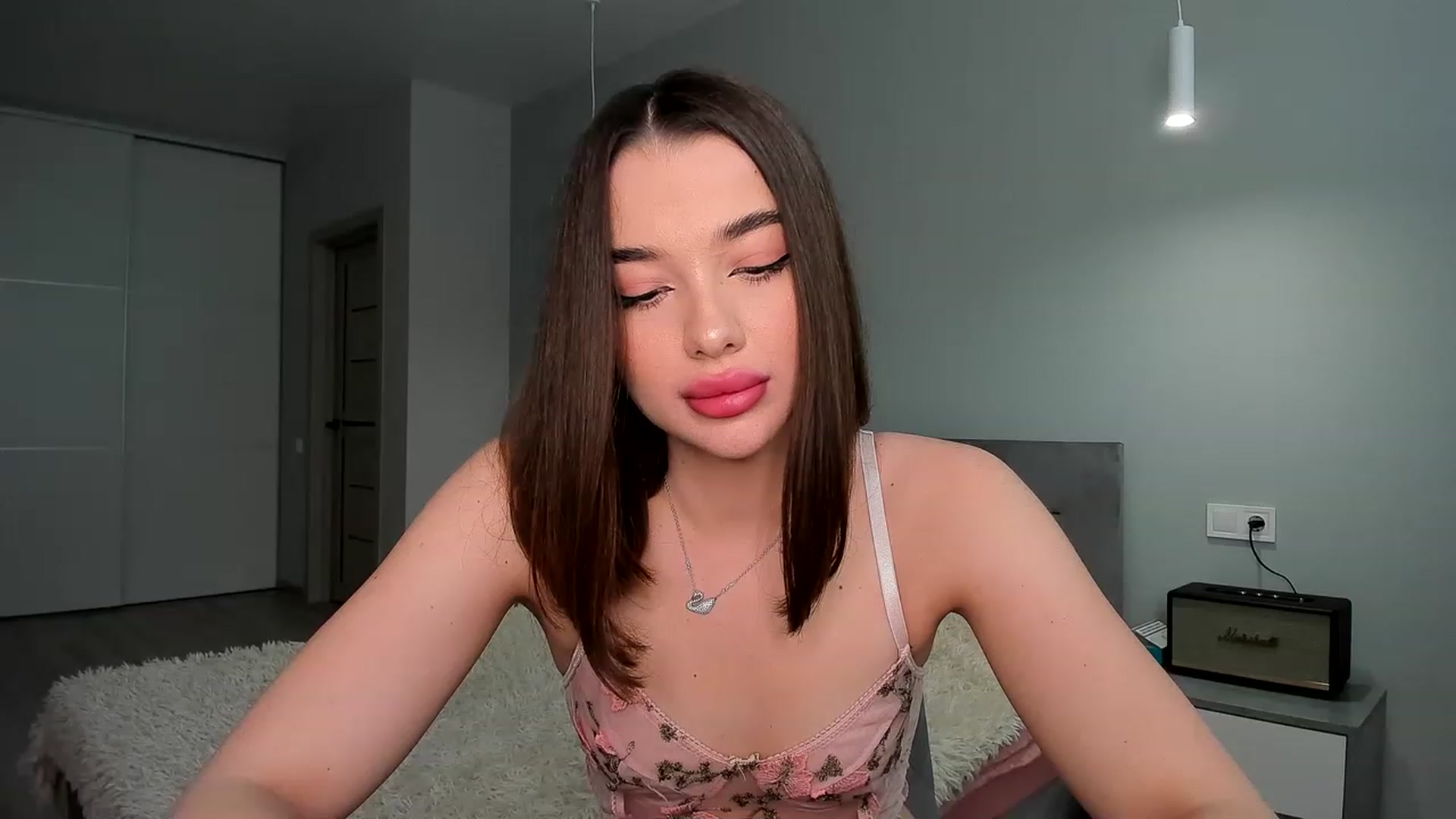 Gallery image thumbnail from Rockn_Queen's myfreecams stream on, 05/04/2023, 12:40 image 10 of 20