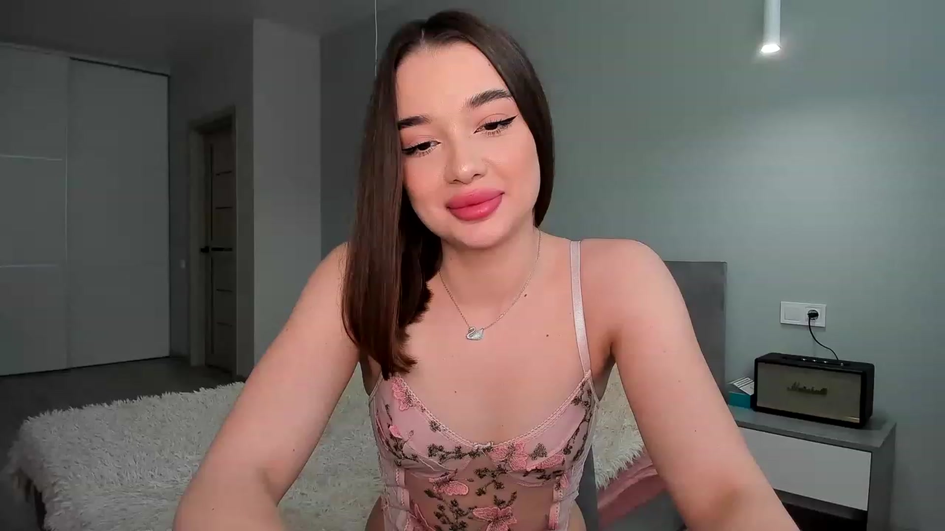 Gallery image thumbnail from Rockn_Queen's myfreecams stream on, 05/04/2023, 12:40 image 15 of 20