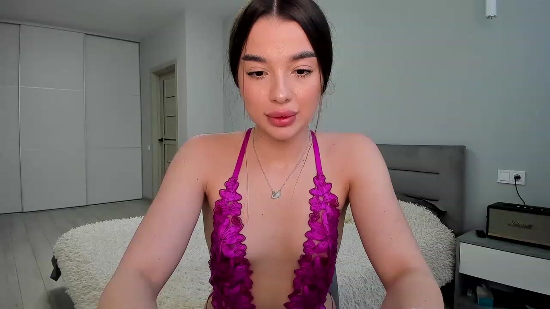 Gallery image thumbnail from Rockn_Queen's myfreecams stream on, 05/08/2023, 15:57 image 12 of 20