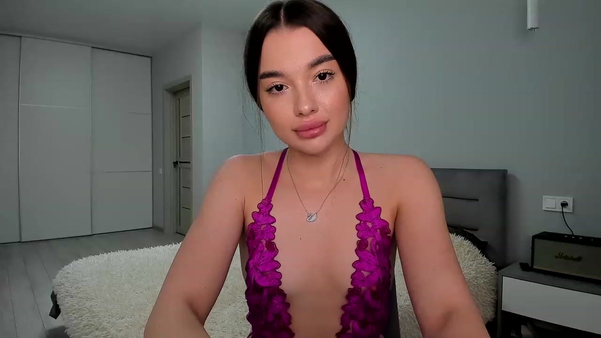 Gallery image thumbnail from Rockn_Queen's myfreecams stream on, 05/08/2023, 17:49 image 4 of 20