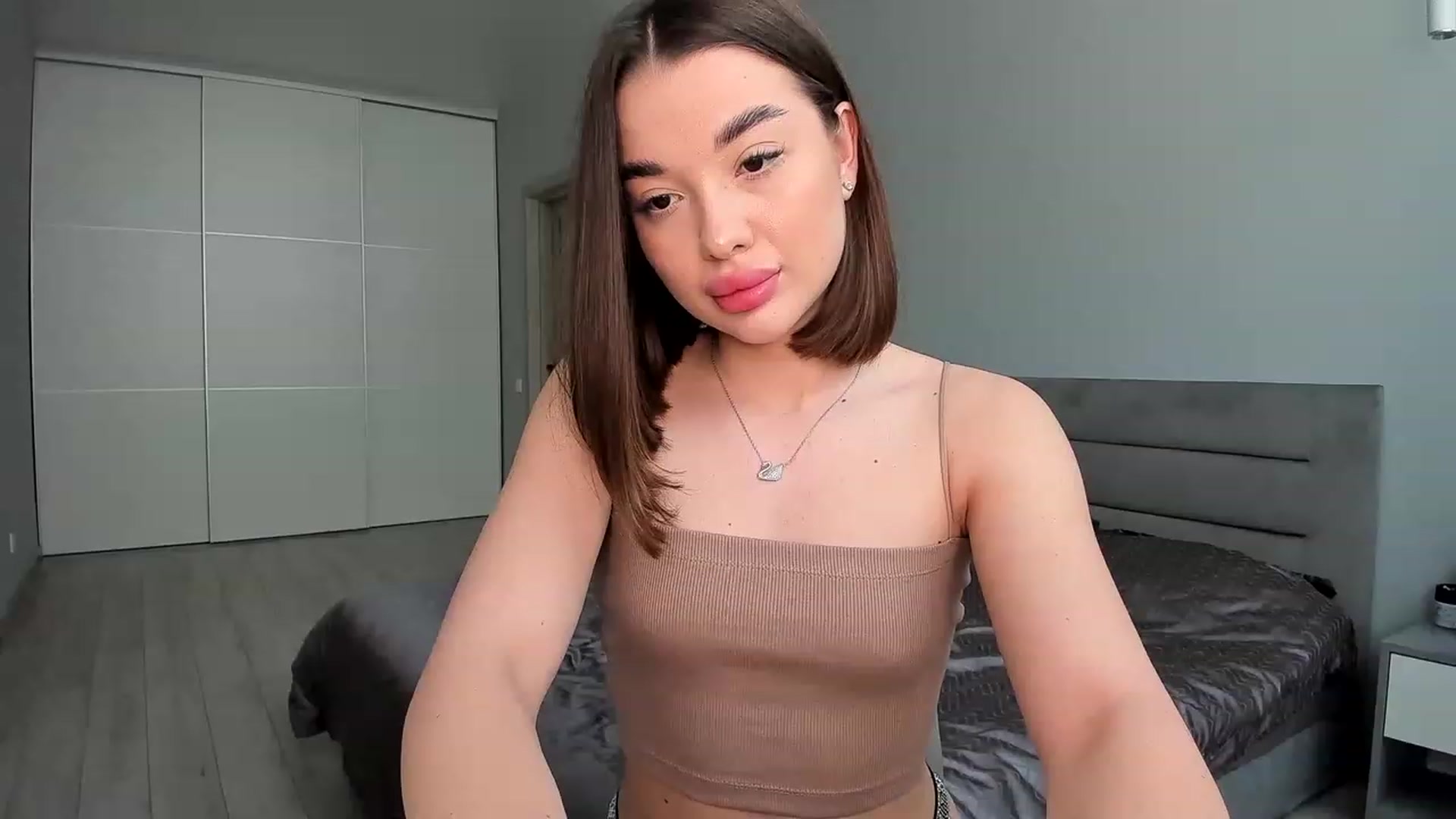 Gallery image thumbnail from Rockn_Queen's myfreecams stream on, 05/17/2023, 14:13 image 8 of 20