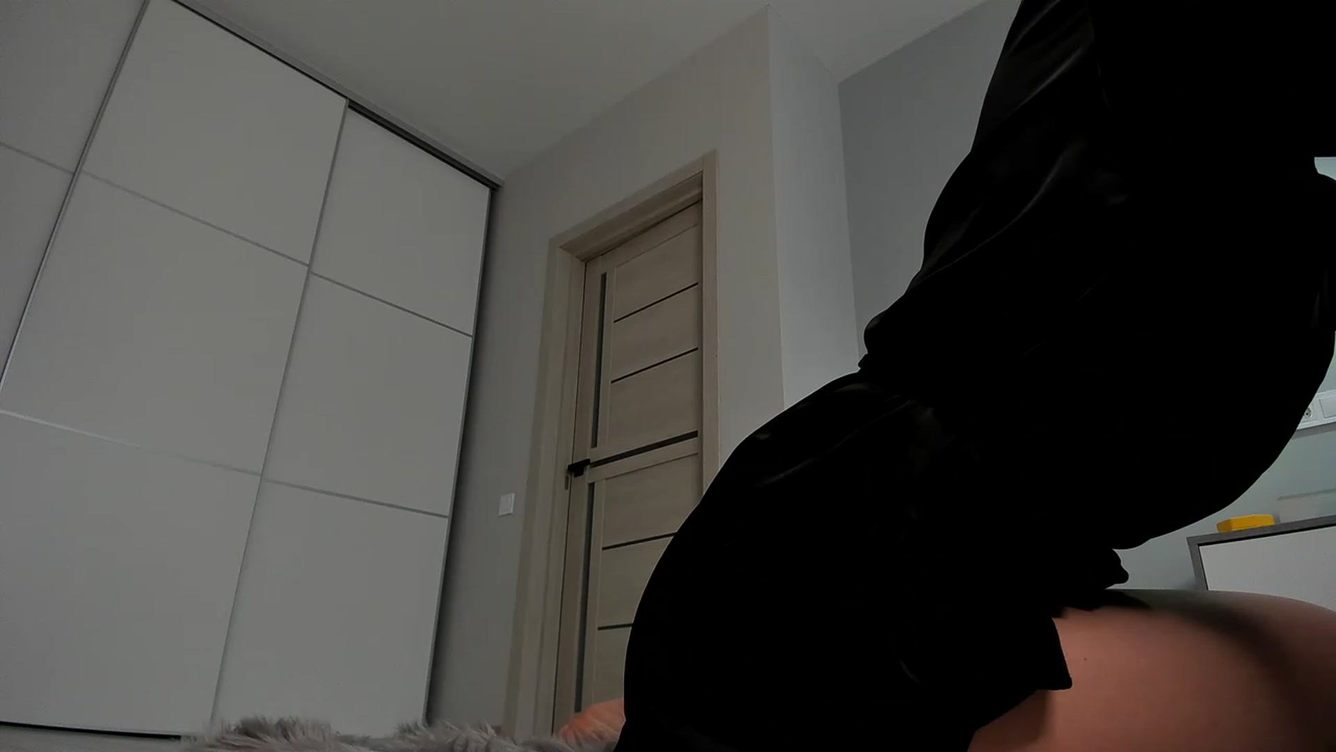 Gallery image thumbnail from Rockn_Queen's myfreecams stream on, 05/18/2023, 14:33 image 17 of 20