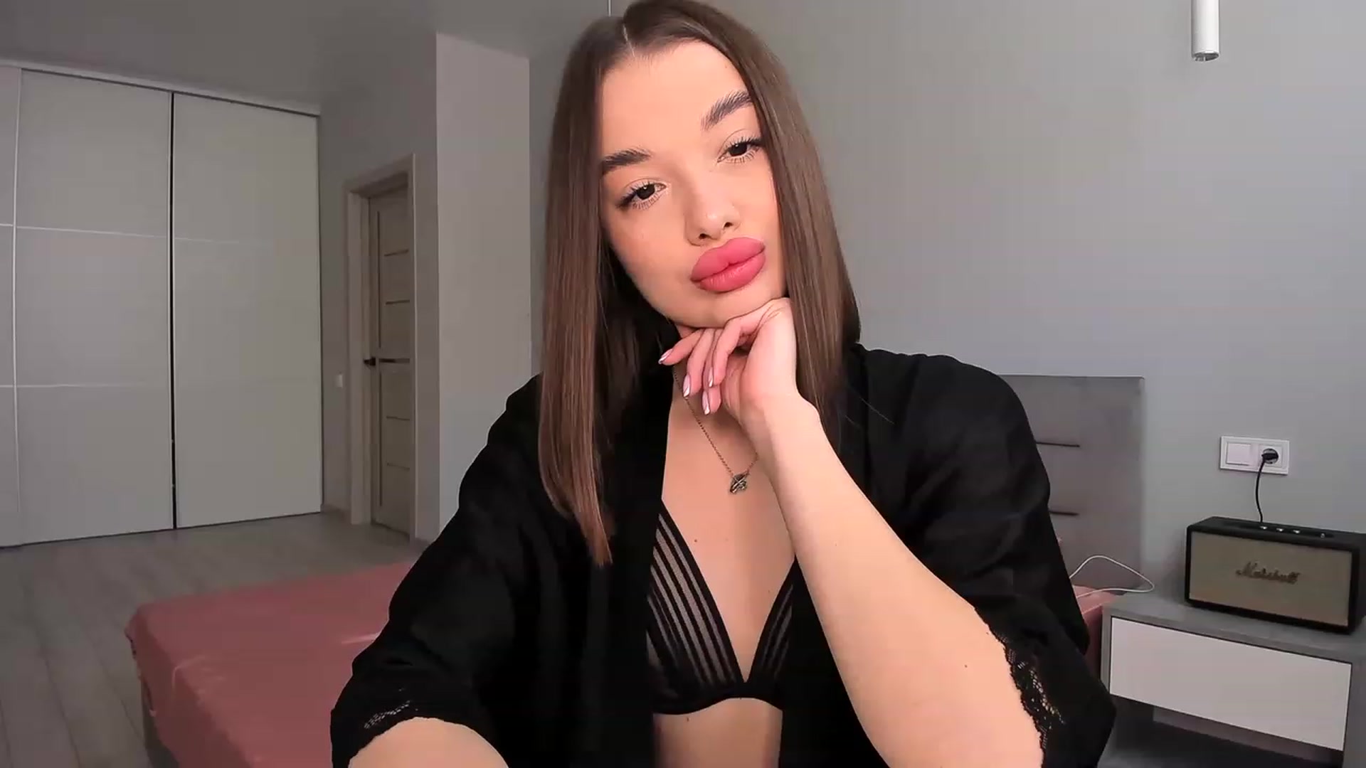 Gallery image thumbnail from Rockn_Queen's myfreecams stream on, 05/31/2023, 12:13 image 3 of 20