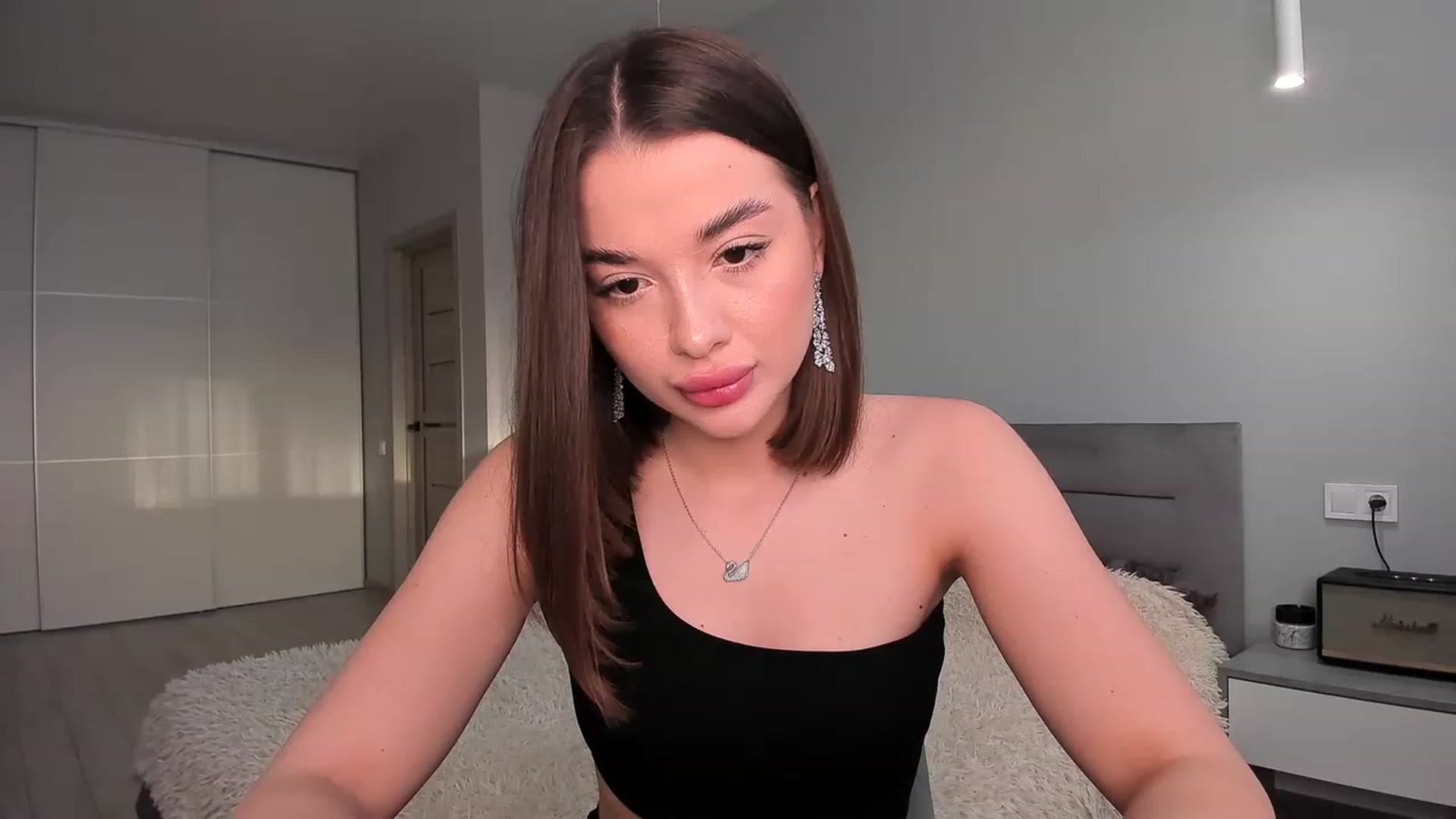 Gallery image thumbnail from Rockn_Queen's myfreecams stream on, 06/04/2023, 17:39 image 3 of 20
