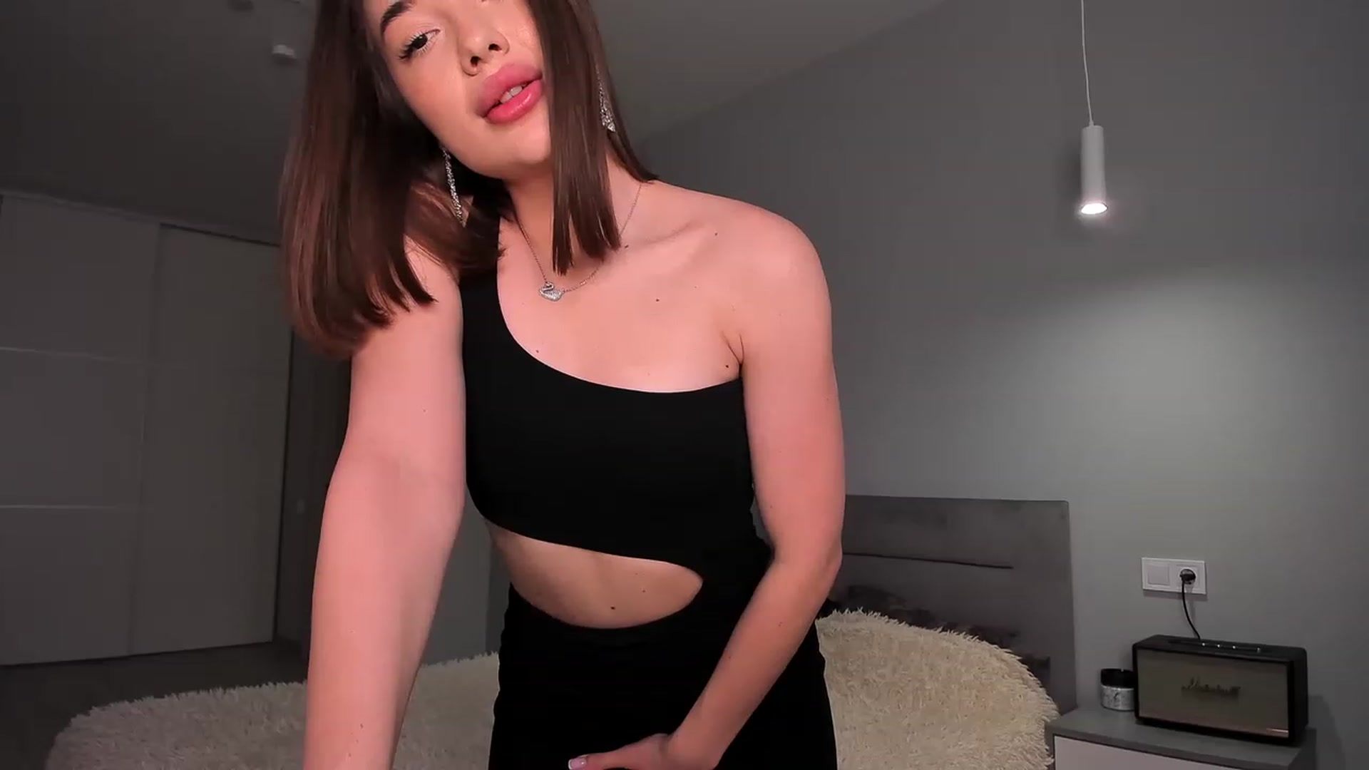 Gallery image thumbnail from Rockn_Queen's myfreecams stream on, 06/04/2023, 18:20 image 11 of 20