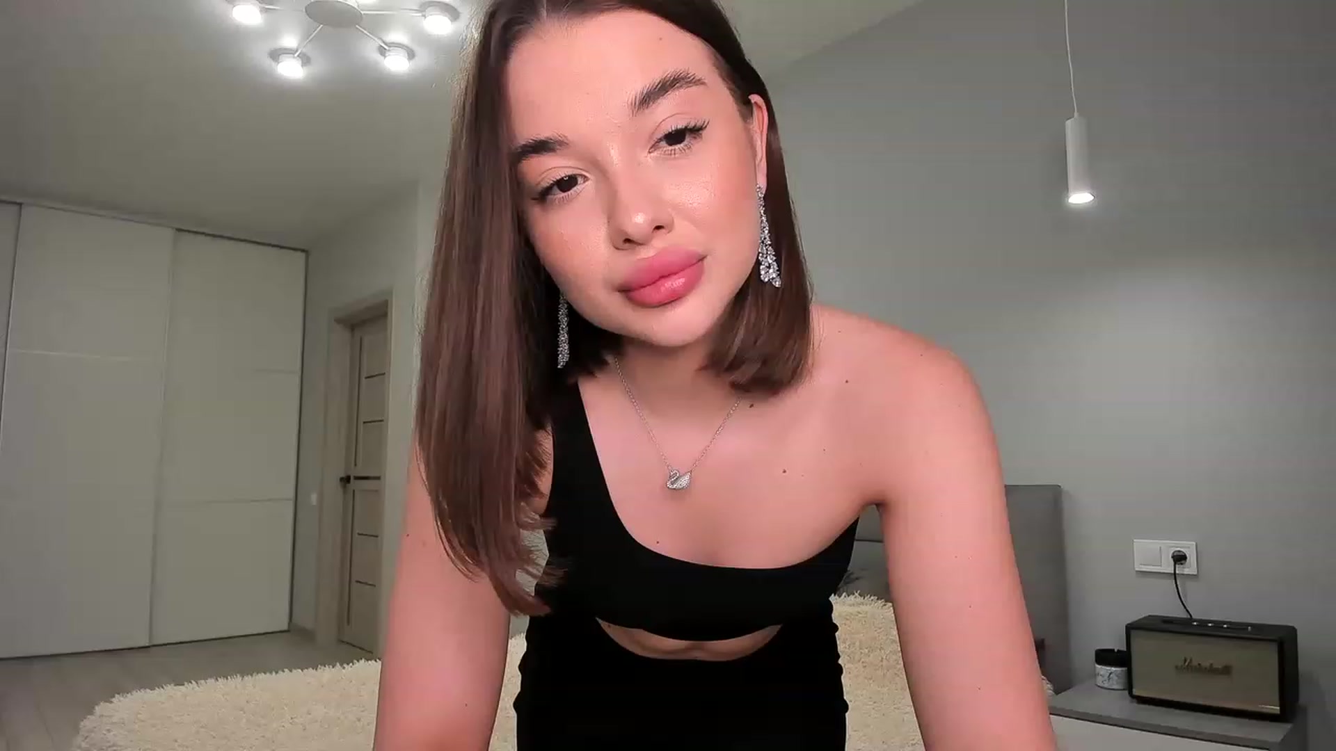 Gallery image thumbnail from Rockn_Queen's myfreecams stream on, 06/04/2023, 18:54 image 18 of 20