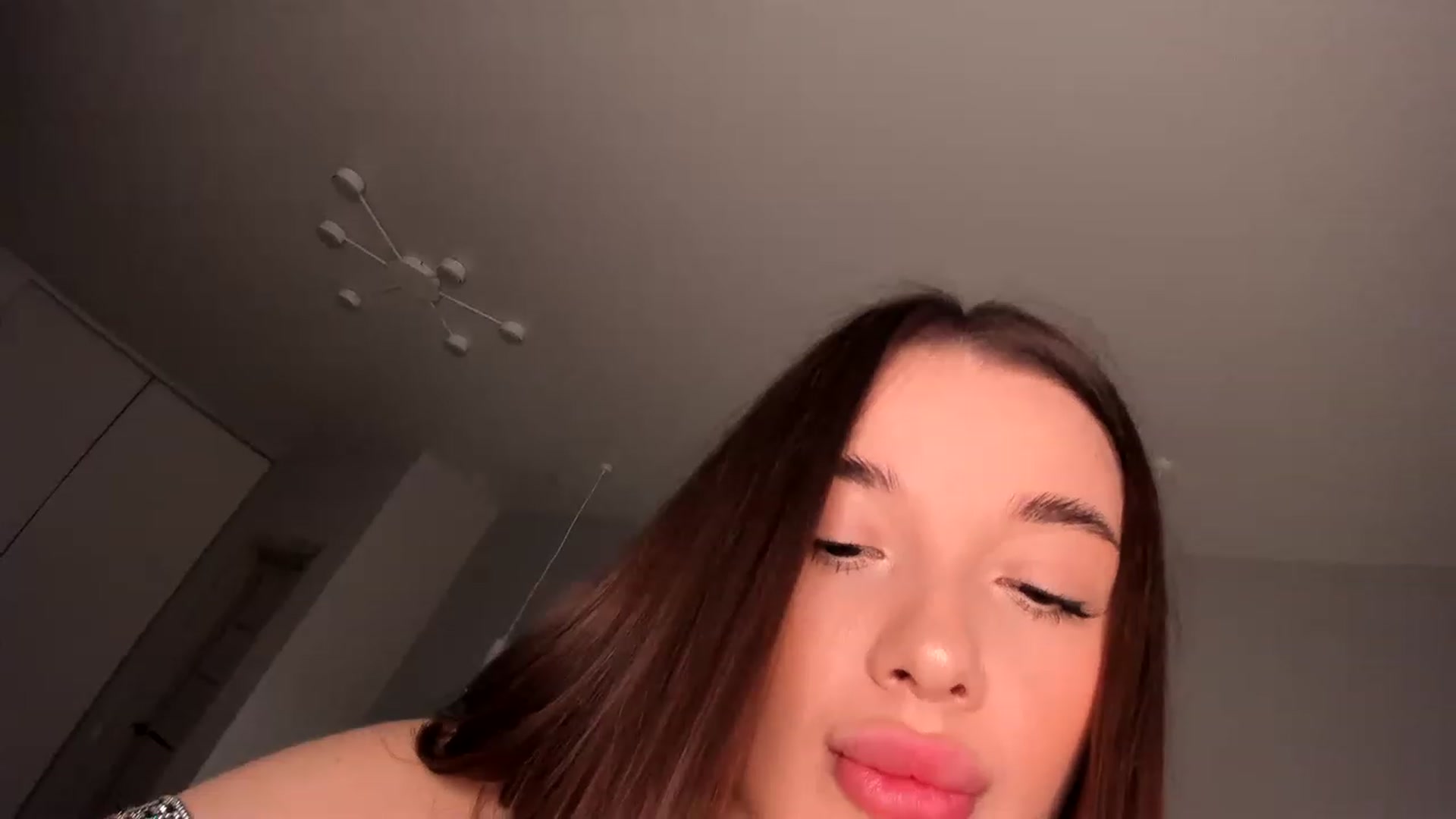Gallery image thumbnail from Rockn_Queen's myfreecams stream on, 06/11/2023, 19:05 image 9 of 20