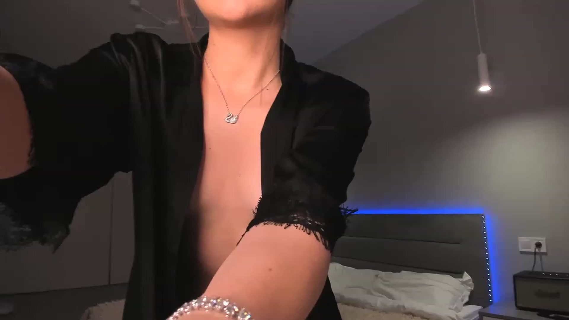 Gallery image thumbnail from Rockn_Queen's myfreecams stream on, 06/17/2023, 23:43 image 8 of 20
