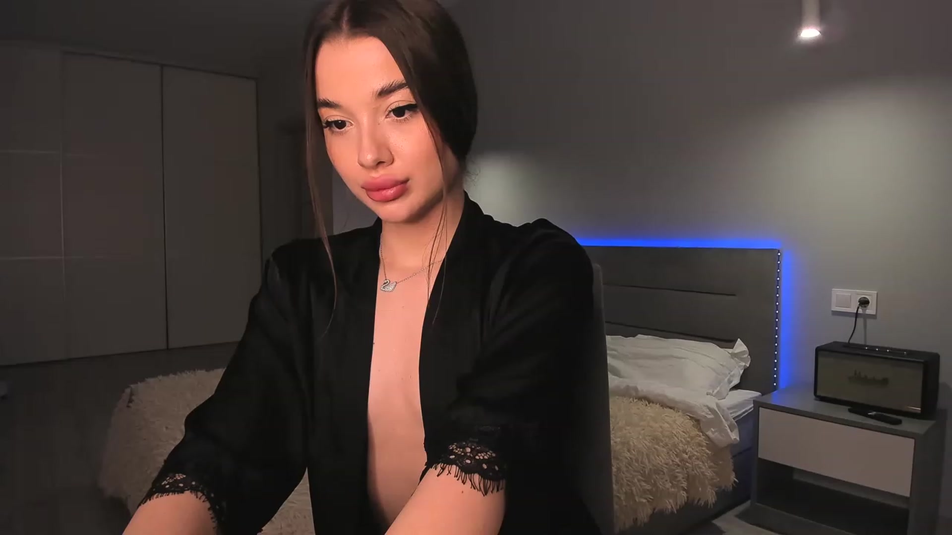 Gallery image thumbnail from Rockn_Queen's myfreecams stream on, 06/18/2023, 24:07 image 19 of 20