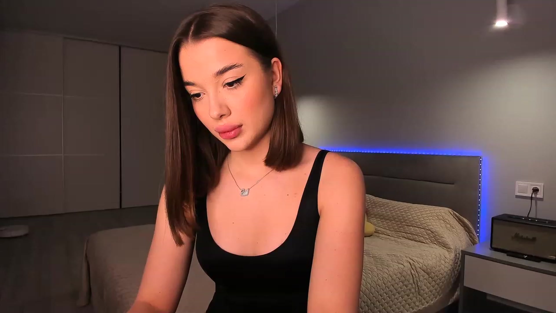 Gallery image thumbnail from Rockn_Queen's myfreecams stream on, 06/28/2023, 19:30 image 11 of 20