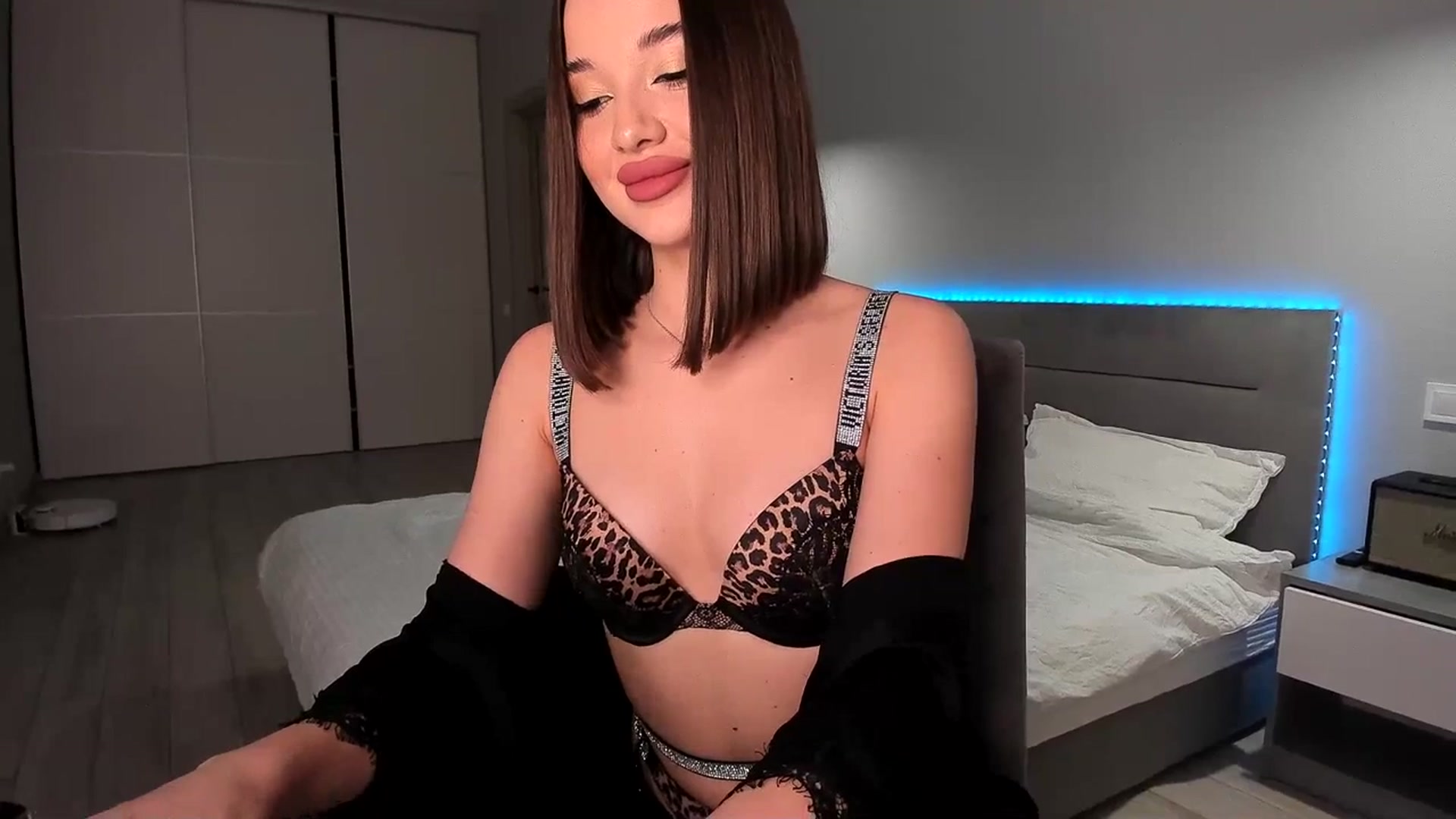 Gallery image thumbnail from Rockn_Queen's myfreecams stream on, 07/14/2023, 21:09 image 11 of 20