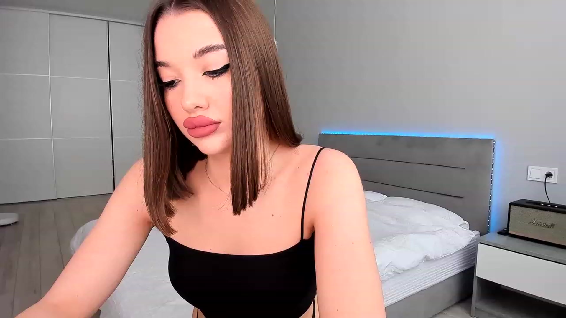 Gallery image thumbnail from Rockn_Queen's myfreecams stream on, 07/15/2023, 14:33 image 12 of 20