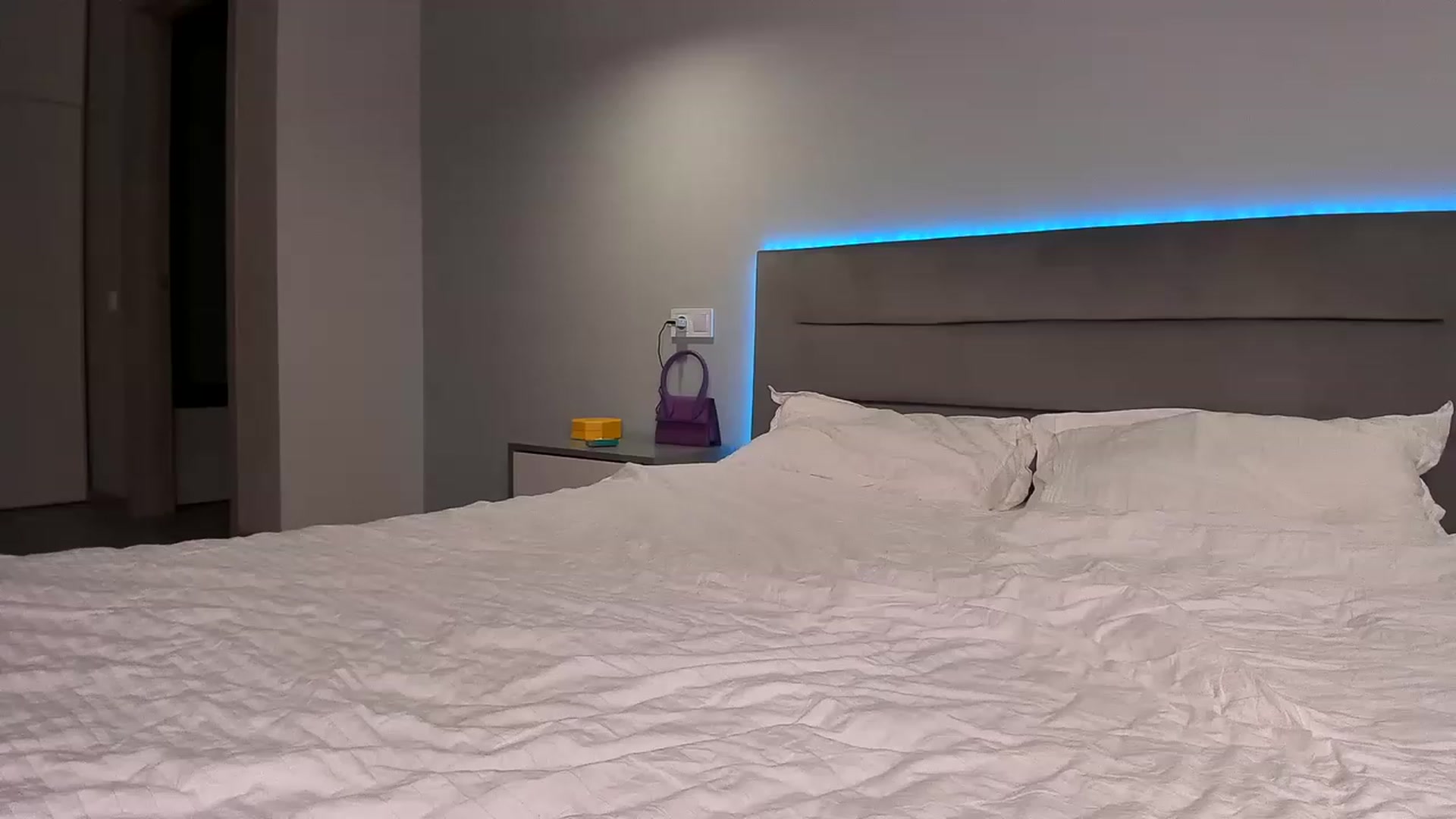 Gallery image thumbnail from Rockn_Queen's myfreecams stream on, 07/17/2023, 19:22 image 15 of 20
