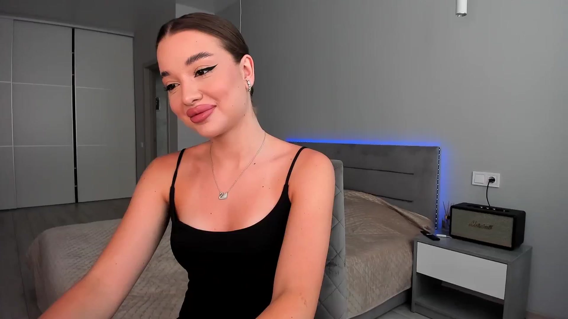 Gallery image thumbnail from Rockn_Queen's myfreecams stream on, 07/31/2023, 16:33 image 2 of 20