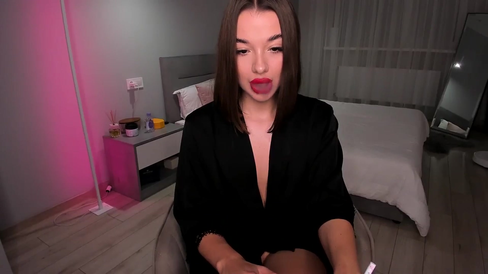 Gallery image thumbnail from Rockn_Queen's myfreecams stream on, 12/02/2023, 01:28 image 8 of 20