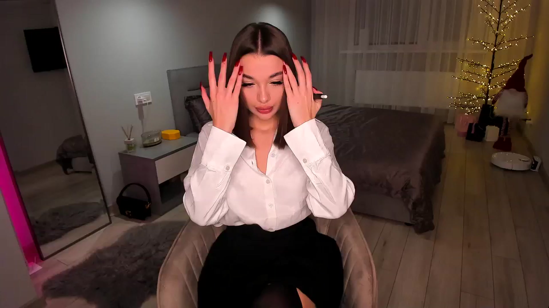 Gallery image thumbnail from Rockn_Queen's myfreecams stream on, 12/06/2023, 15:32 image 3 of 20
