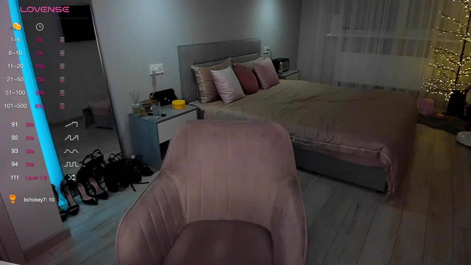 Gallery image thumbnail from Rockn_Queen's myfreecams stream on, 12/16/2023, 20:27 image 10 of 20