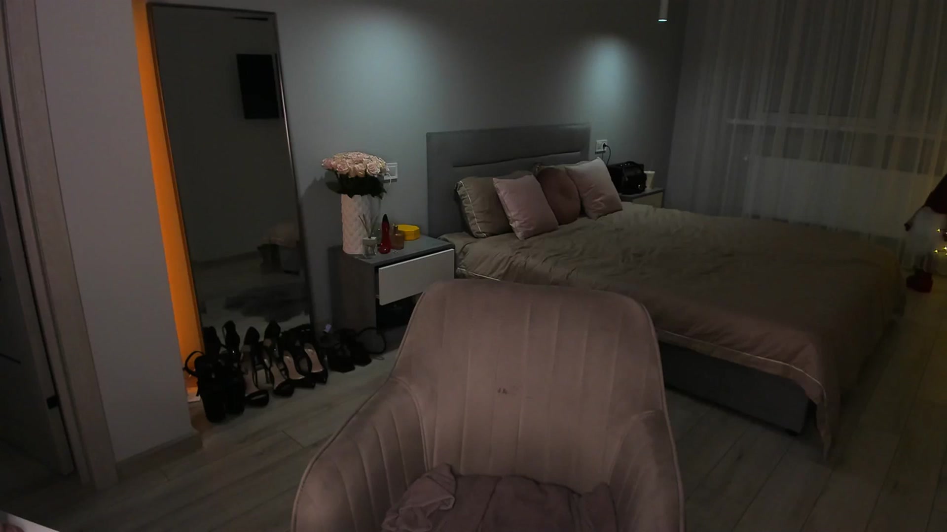Gallery image thumbnail from Rockn_Queen's myfreecams stream on, 01/21/2024, 23:51 image 15 of 20