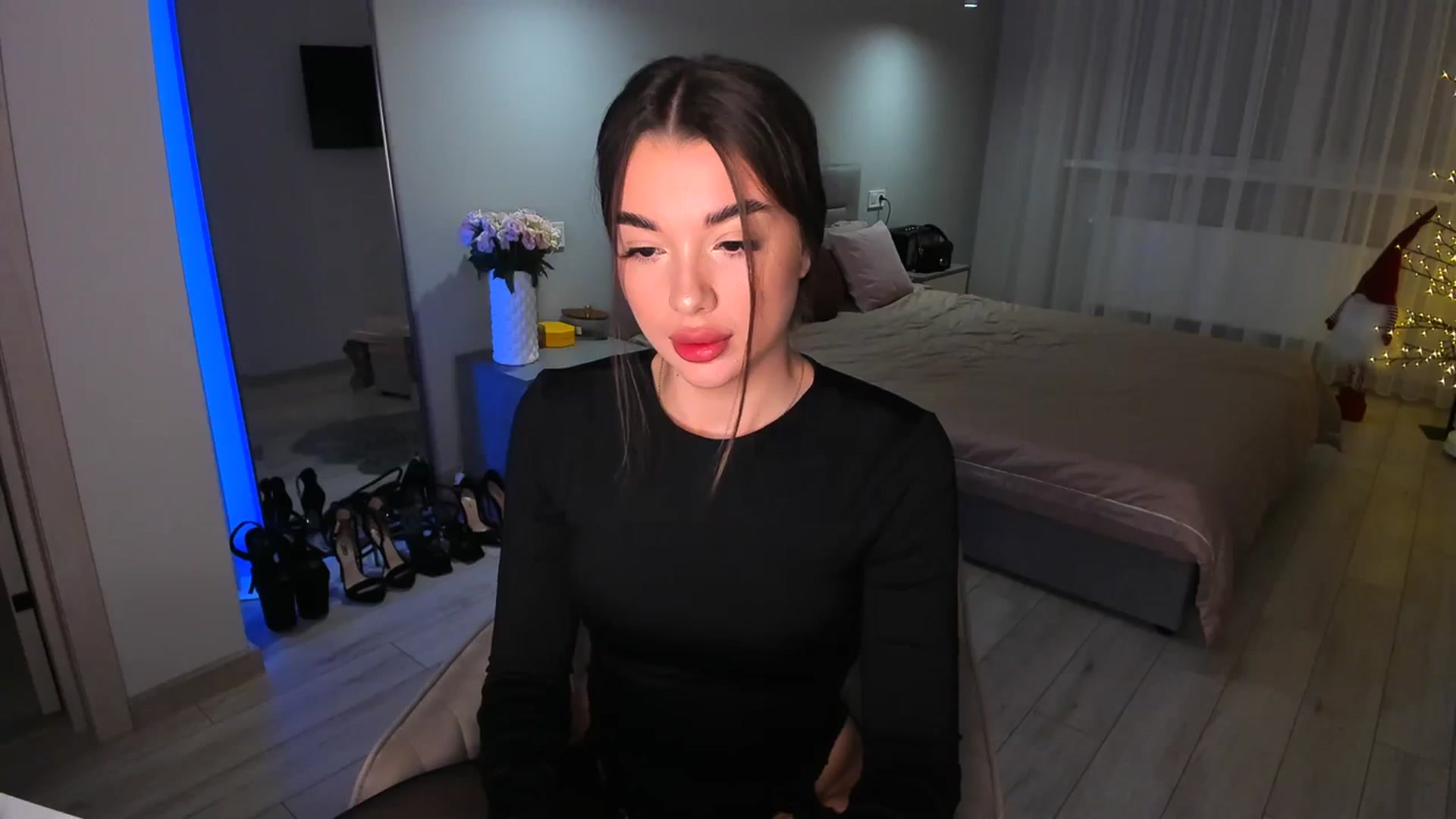 Gallery image thumbnail from Rockn_Queen's myfreecams stream on, 01/25/2024, 18:46 image 4 of 20