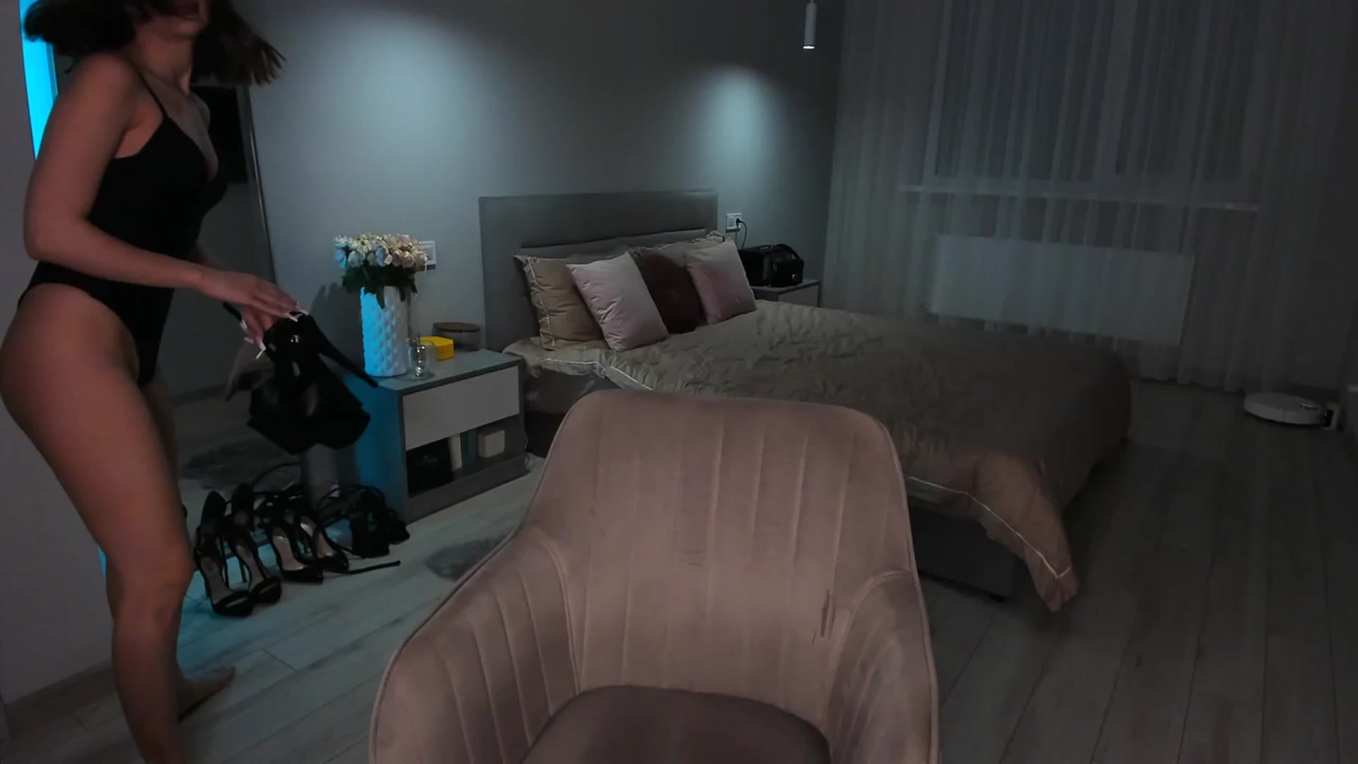 Gallery image thumbnail from Rockn_Queen's myfreecams stream on, 01/27/2024, 20:01 image 16 of 20