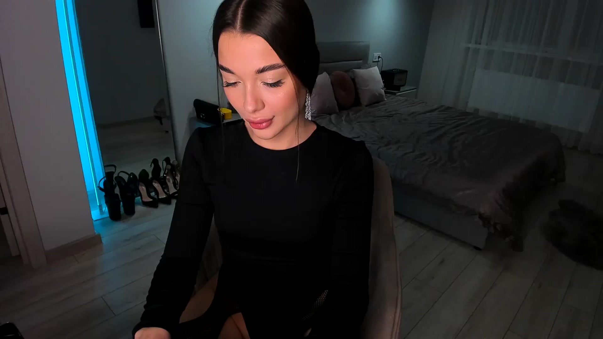 Gallery image thumbnail from Rockn_Queen's myfreecams stream on, 02/11/2024, 22:09 image 5 of 20