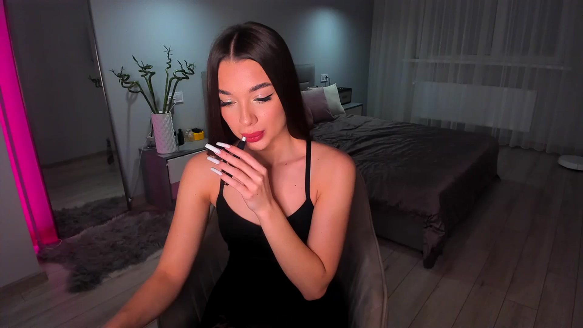 Gallery image thumbnail from Rockn_Queen's myfreecams stream on, 03/03/2024, 22:17 image 6 of 20