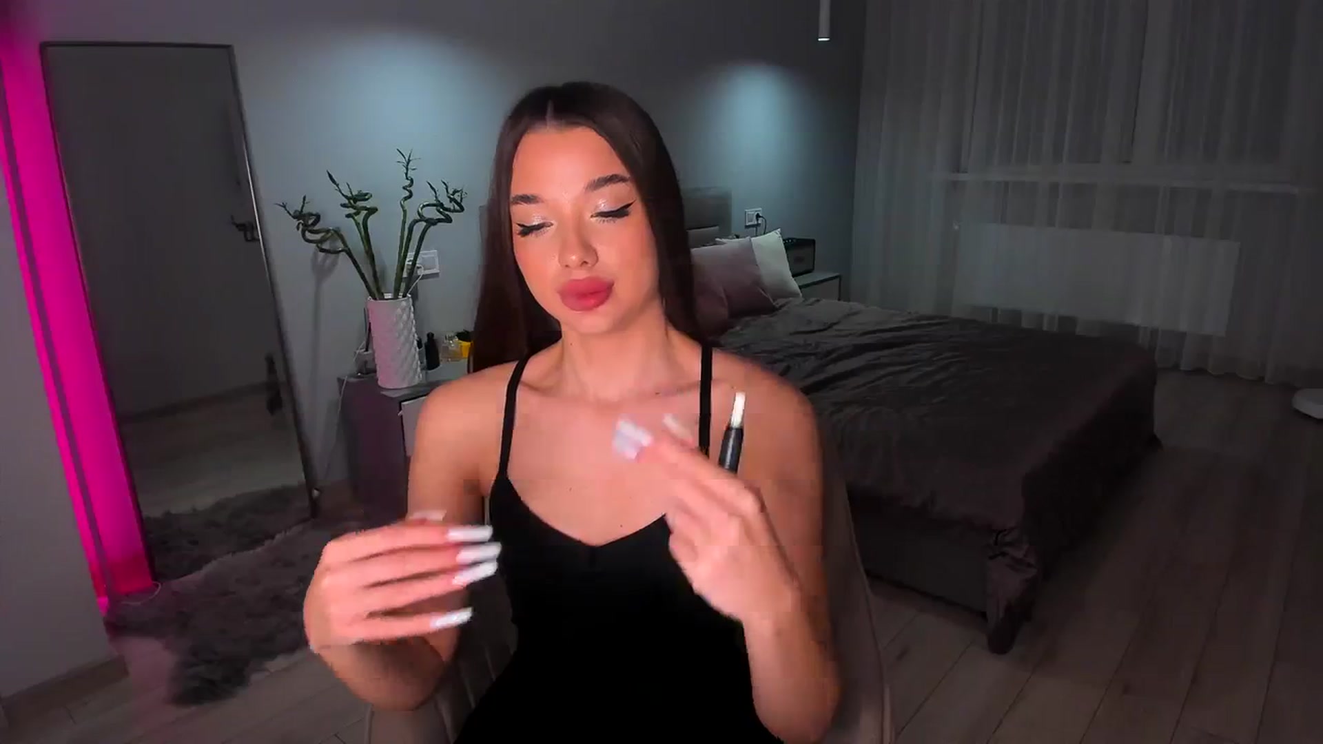 Gallery image thumbnail from Rockn_Queen's myfreecams stream on, 03/03/2024, 22:17 image 12 of 20