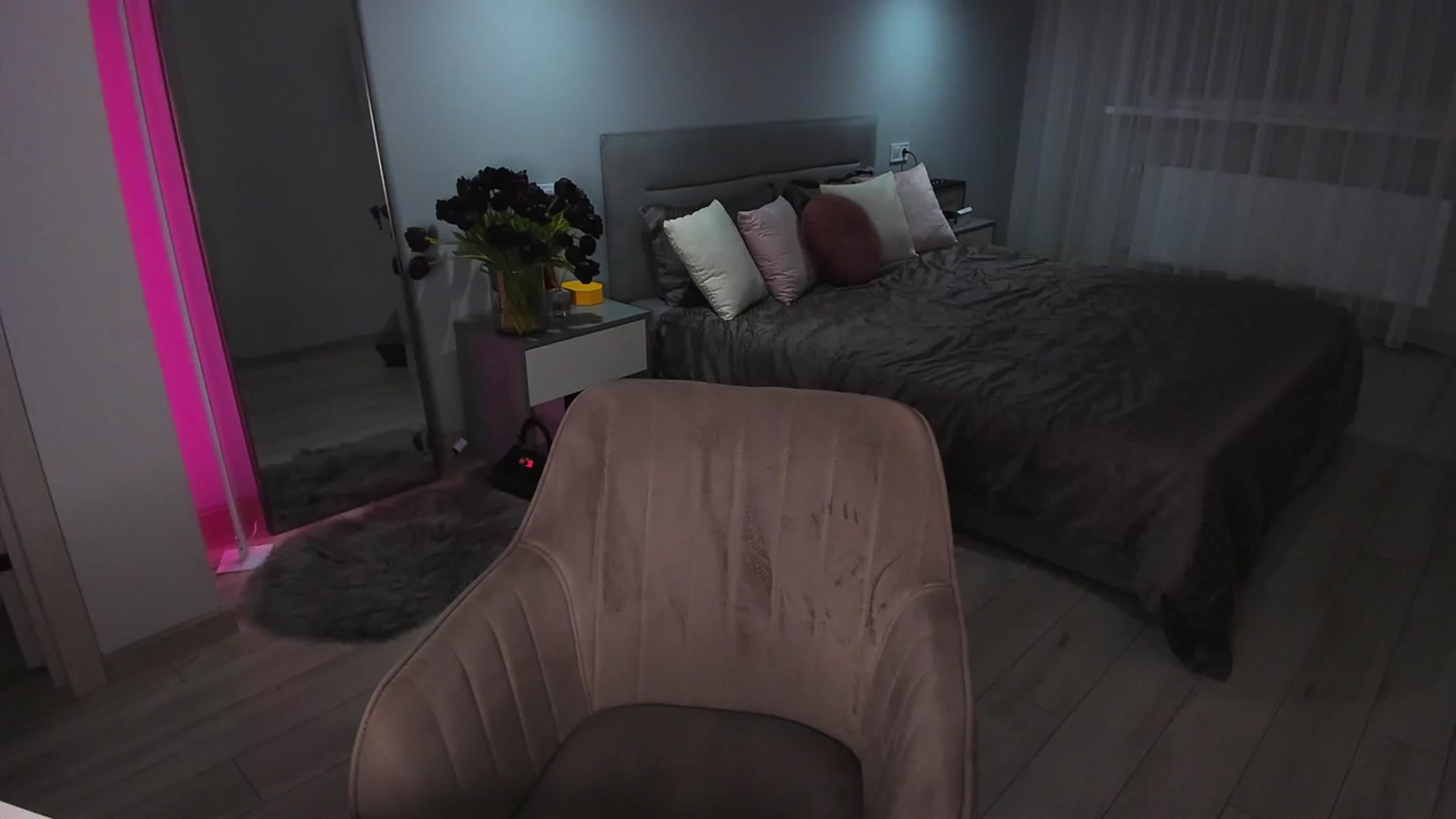 Gallery image thumbnail from Rockn_Queen's myfreecams stream on, 03/11/2024, 20:13 image 11 of 20