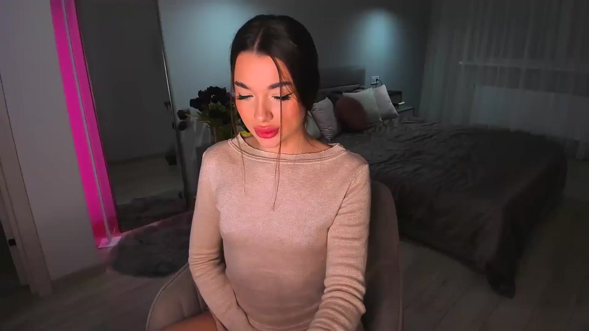 Gallery image thumbnail from Rockn_Queen's myfreecams stream on, 03/11/2024, 20:36 image 13 of 20