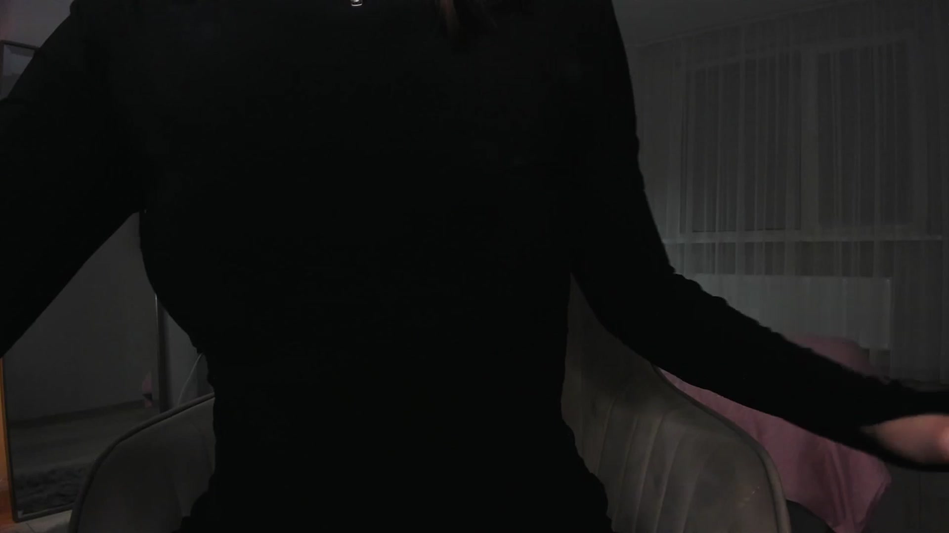 Gallery image thumbnail from Rockn_Queen's myfreecams stream on, 03/25/2024, 22:00 image 14 of 20