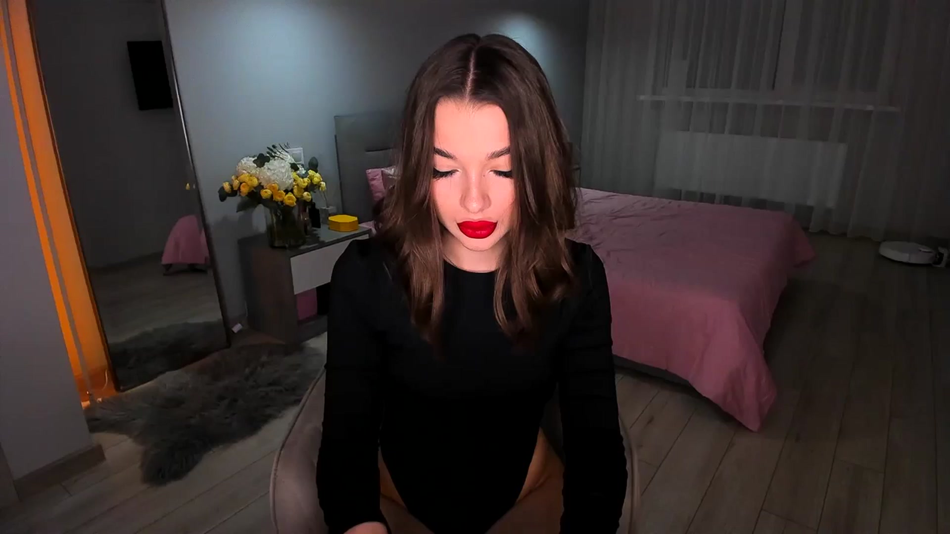 Gallery image thumbnail from Rockn_Queen's myfreecams stream on, 03/27/2024, 21:08 image 8 of 20