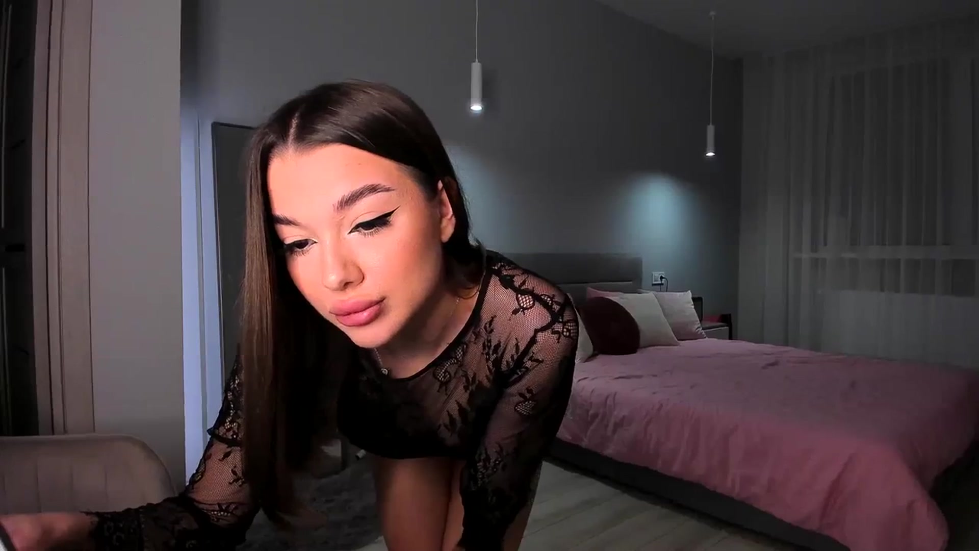 Gallery image thumbnail from Rockn_Queen's myfreecams stream on, 03/28/2024, 19:55 image 16 of 20