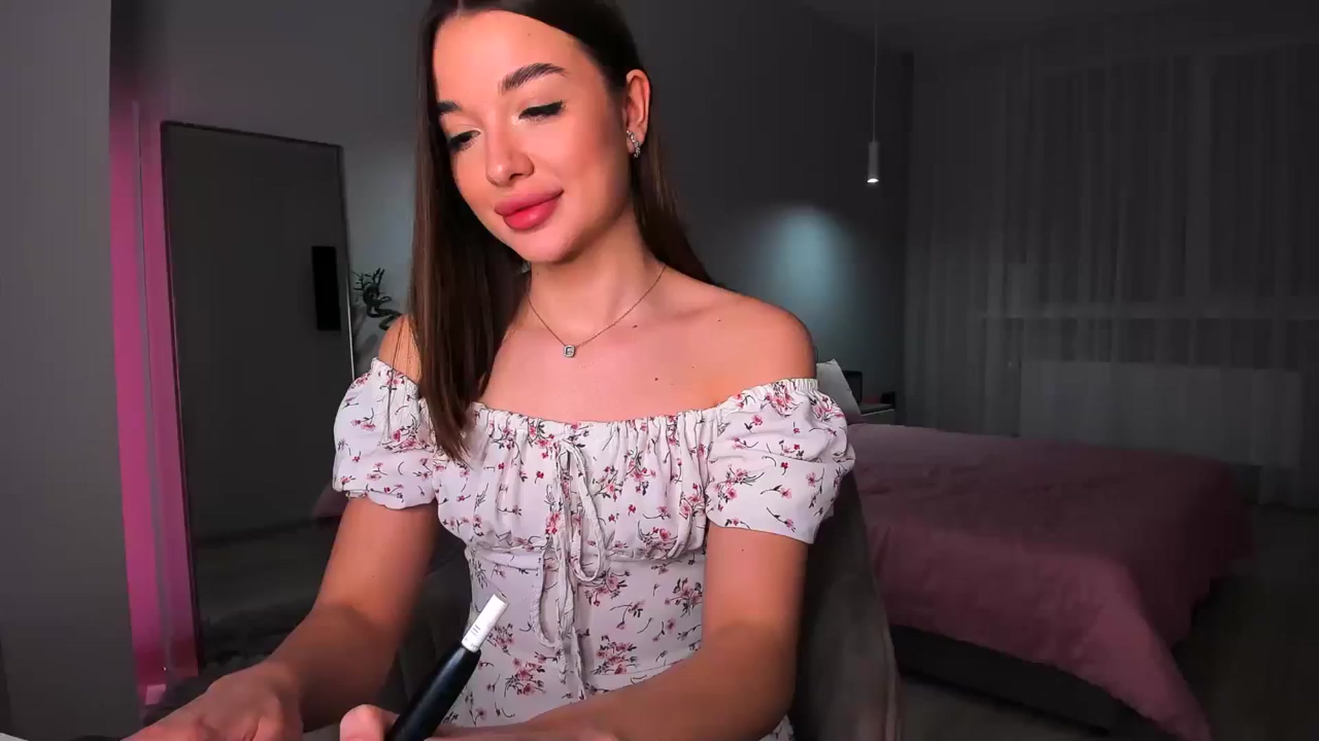 Gallery image thumbnail from Rockn_Queen's myfreecams stream on, 03/30/2024, 22:46 image 10 of 20